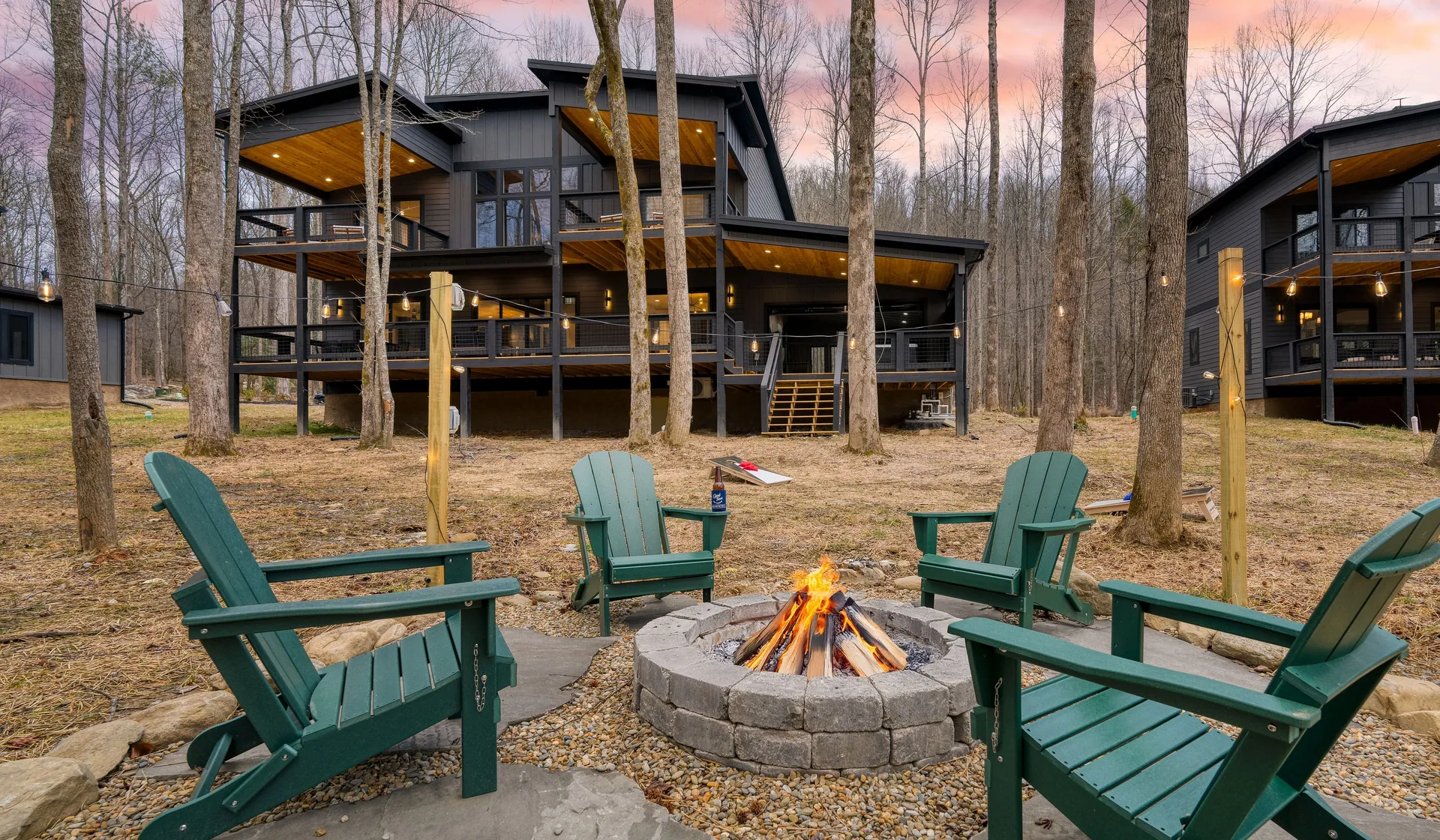 Kings Crown in Gatlinburg by AvantStay® | Book Direct & Save!