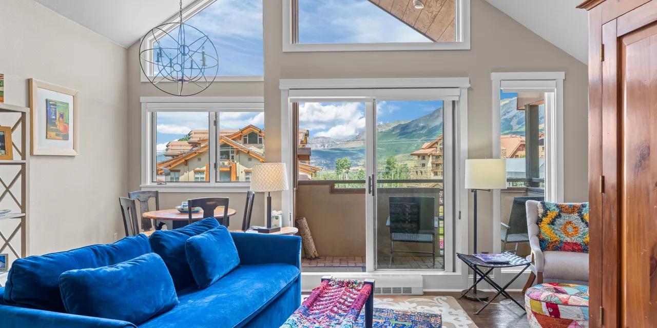 Blue Mesa Lodge 40A by AvantStay | Ski In/ Ski Out Unit w/ Balcony!: vacation rental in Mountain Village, Telluride