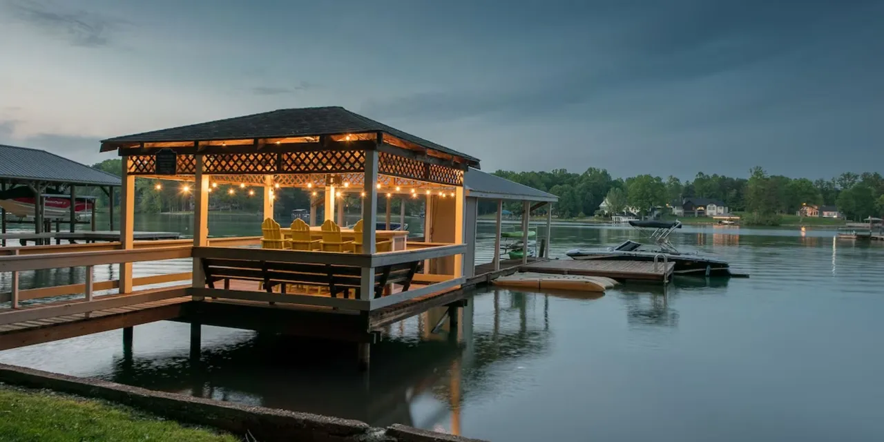 Lakecations - Lucky's Lake House - Lake Norman Vacation Rental