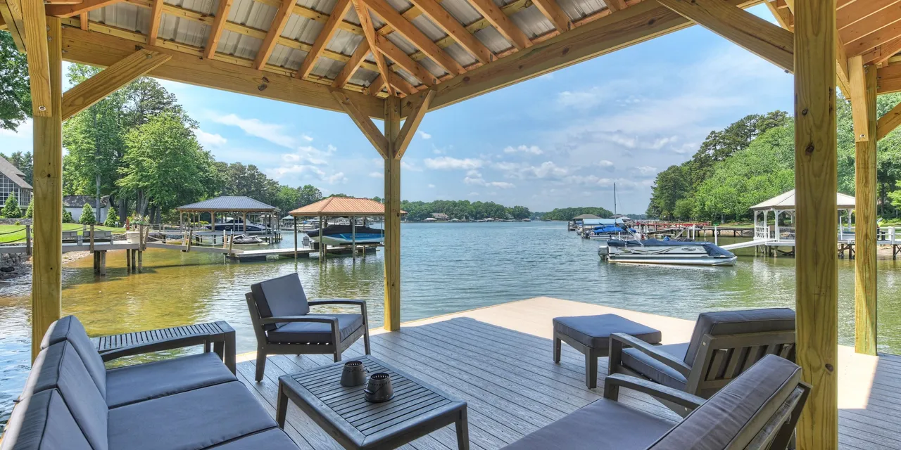 Dock Holiday by AvantStay | Custom Home + New Dock