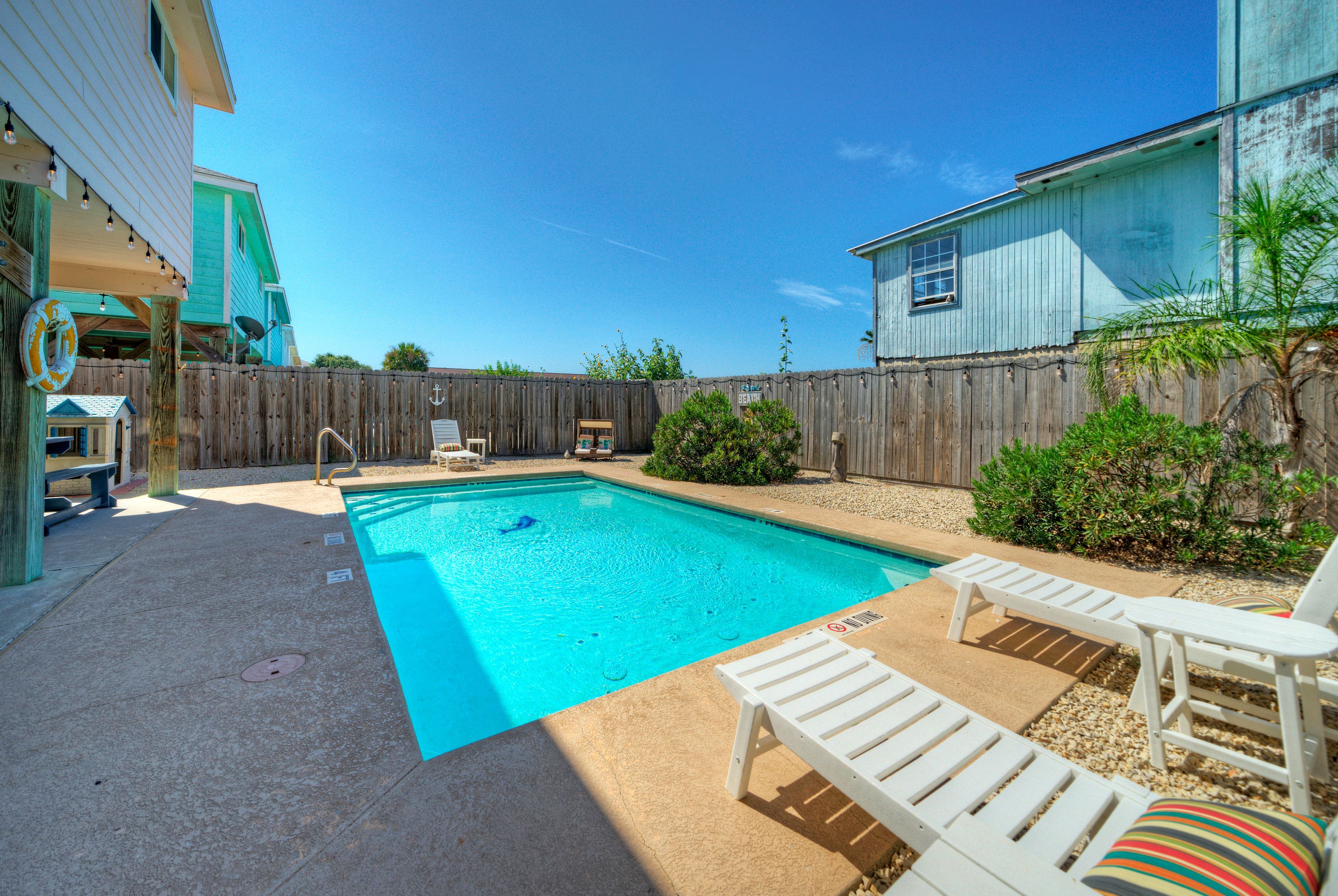 スラントアップ　ビーチ Salty Peach in Port Aransas by AvantStay® | Book Direct & Save!