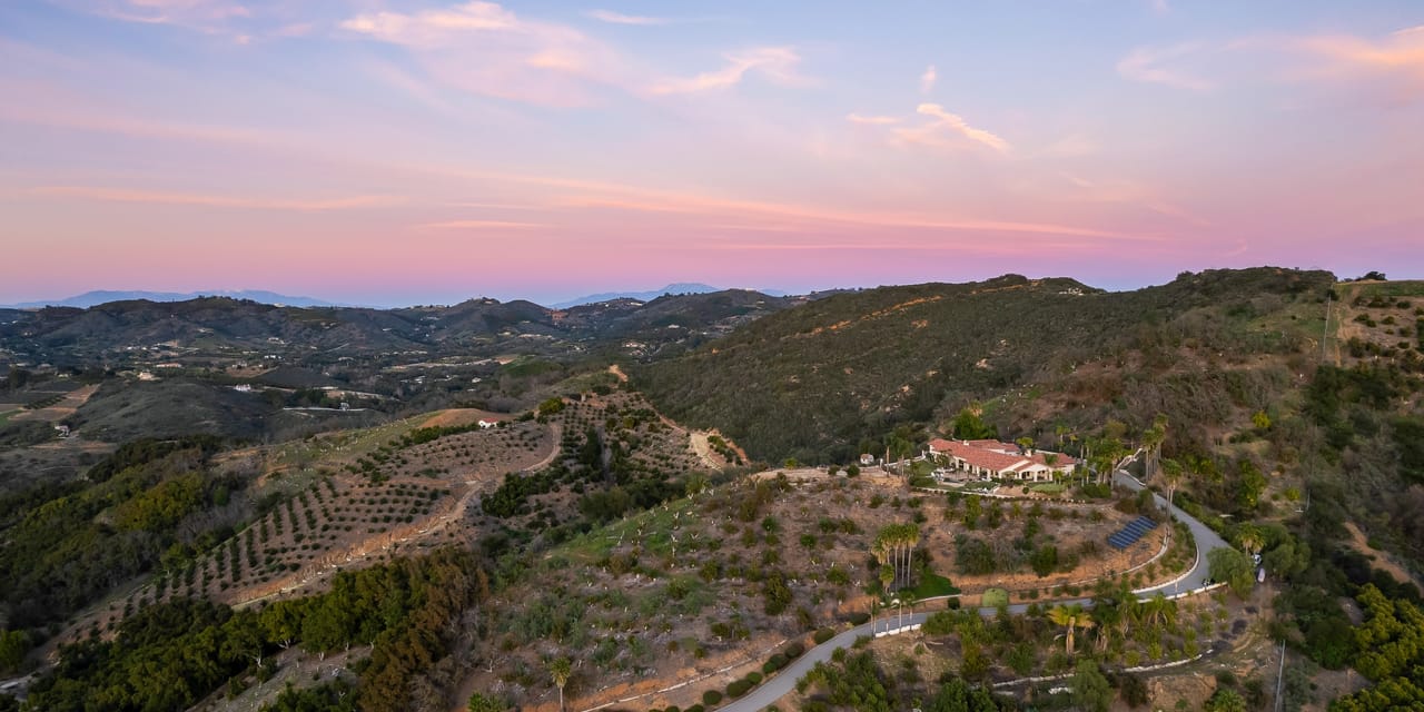 Luxury Temecula Vacation Rentals Upscale Homes AvantStay®