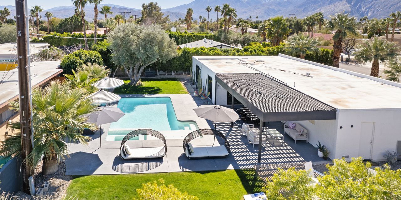 Curated visual reference: Picture Idea: Palm Springs Vacation Rental Management