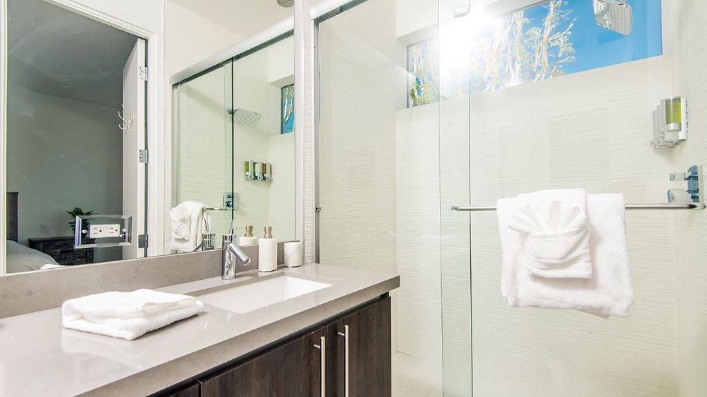 2 Luxe Villas, Sleeps 24 | Pool & Putting Green | Polo Villas Mira | Photo 67