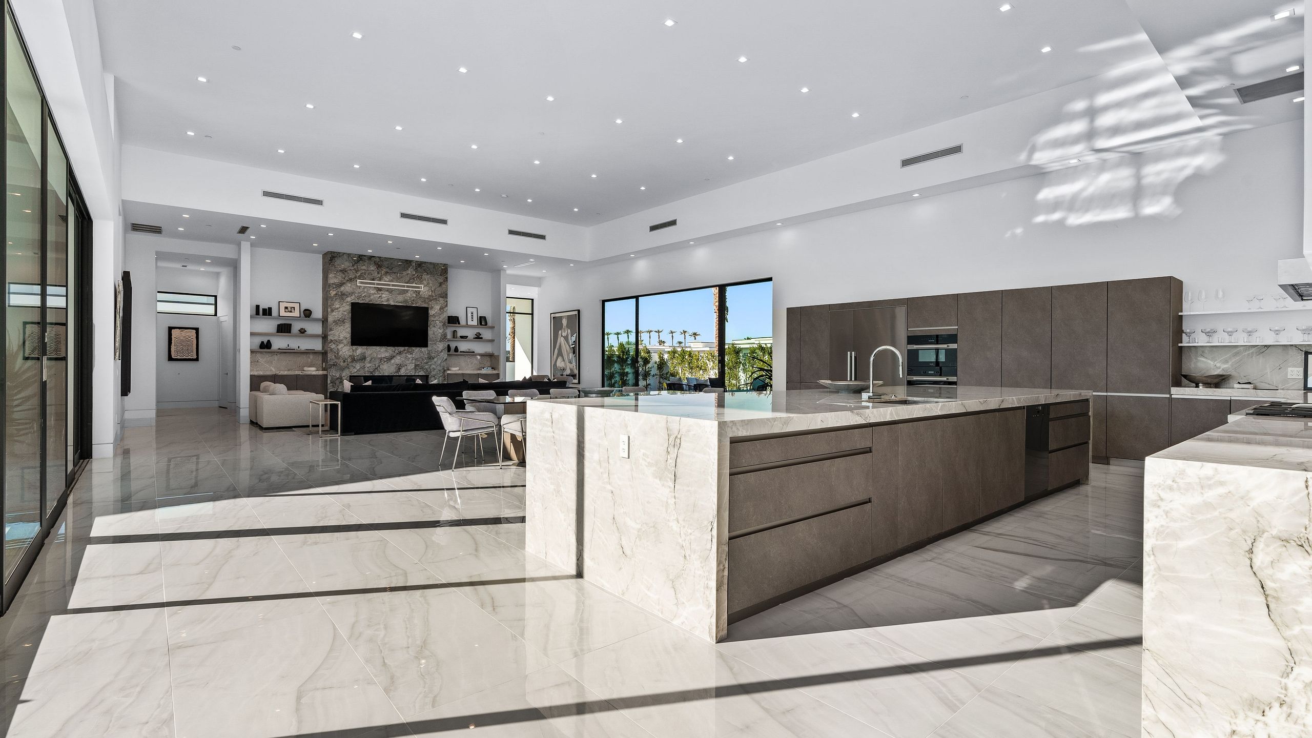 2 Luxury Villas • Pickleball Court, Pool, Putting Green | Bravo | Photo 57