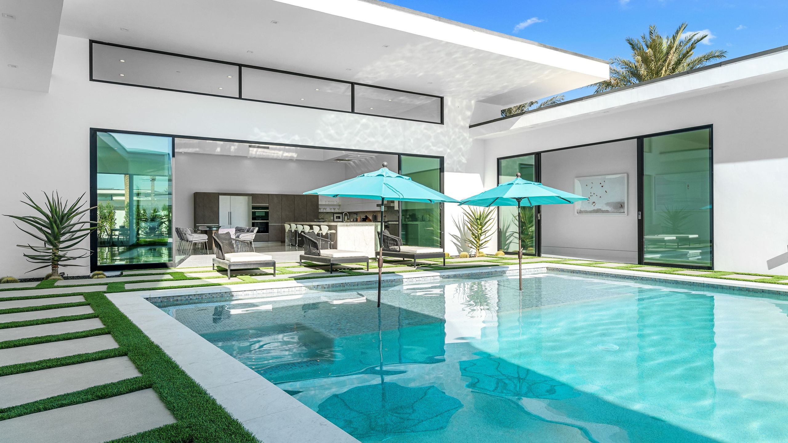 Sleeps 17 | Pool & Putting Green Indio Escape + Hot Tub Retreat | Bravo Villa #6 | Photo 2