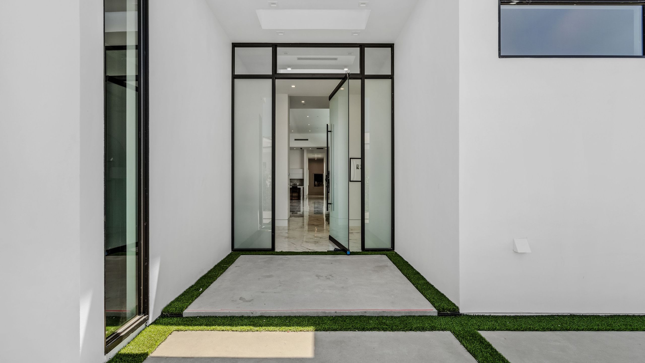 Sleeps 17 | Pool & Pickleball | Sun-Kissed Desert Escape | Bravo Villa #1 | Photo 48