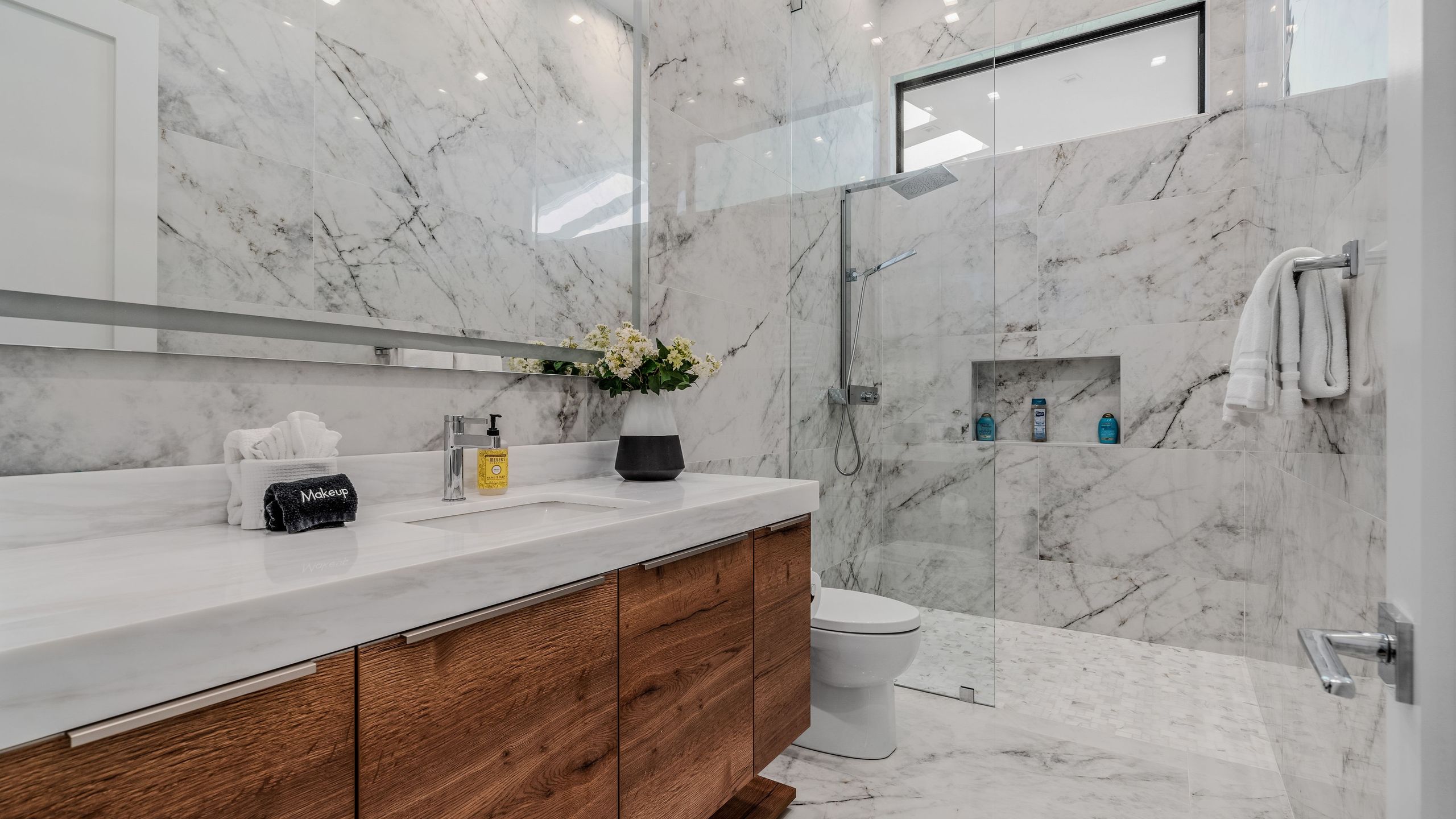 Sleeps 17 | Pool & Pickleball | Sun-Kissed Desert Escape | Bravo Villa #1 | Photo 33