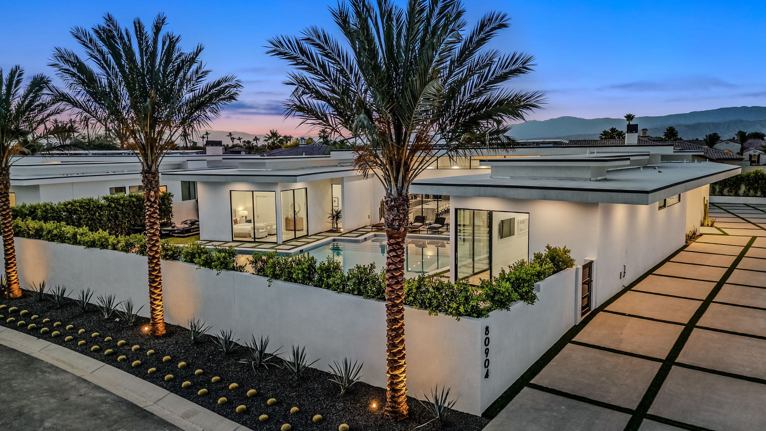 Sleeps 17 | Pool & Pickleball | Sun-Kissed Desert Escape | Bravo Villa #1 | Photo 8