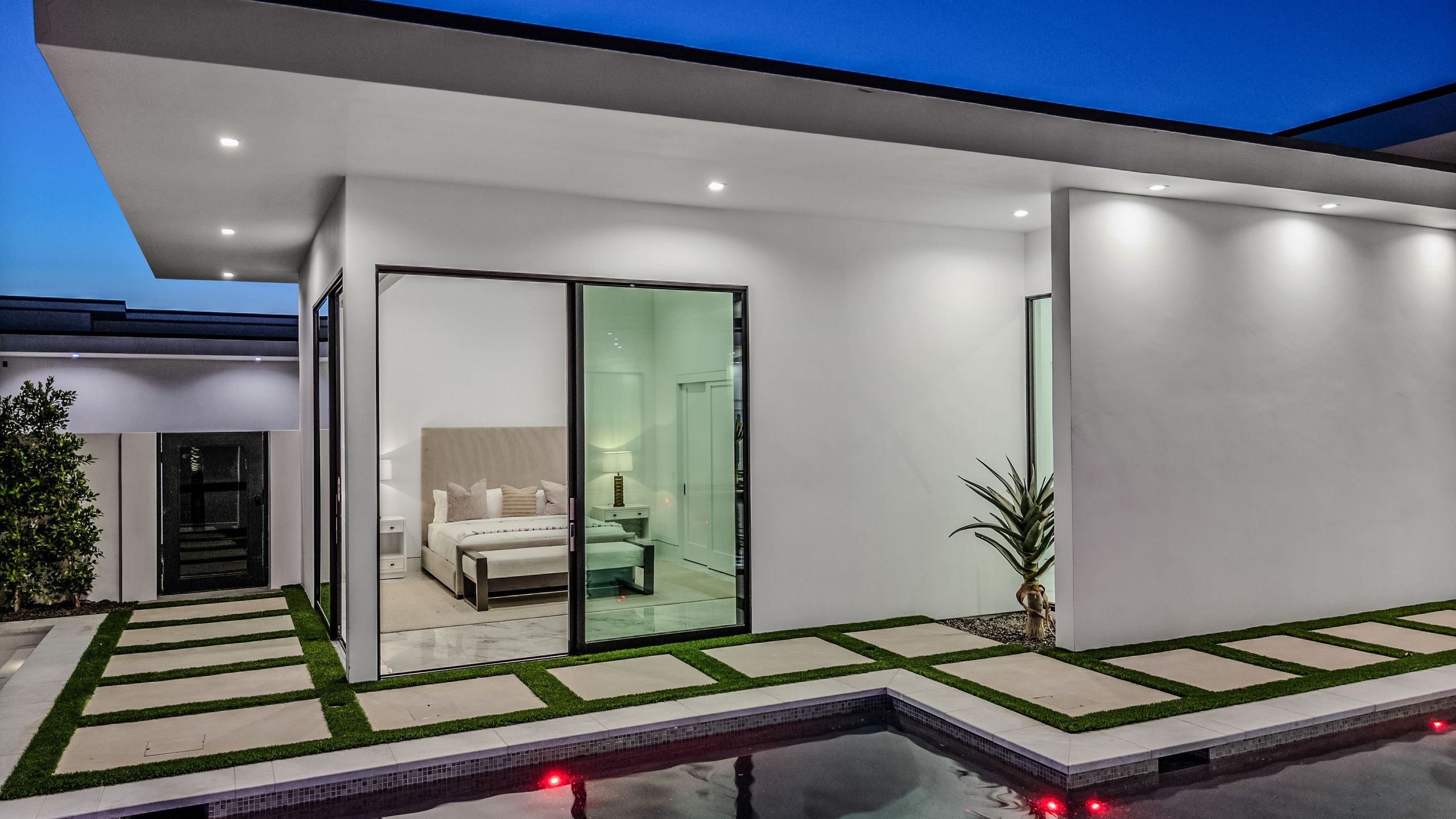 Sleeps 17 | Pool & Pickleball | Sun-Kissed Desert Escape | Bravo Villa #1 | Photo 67