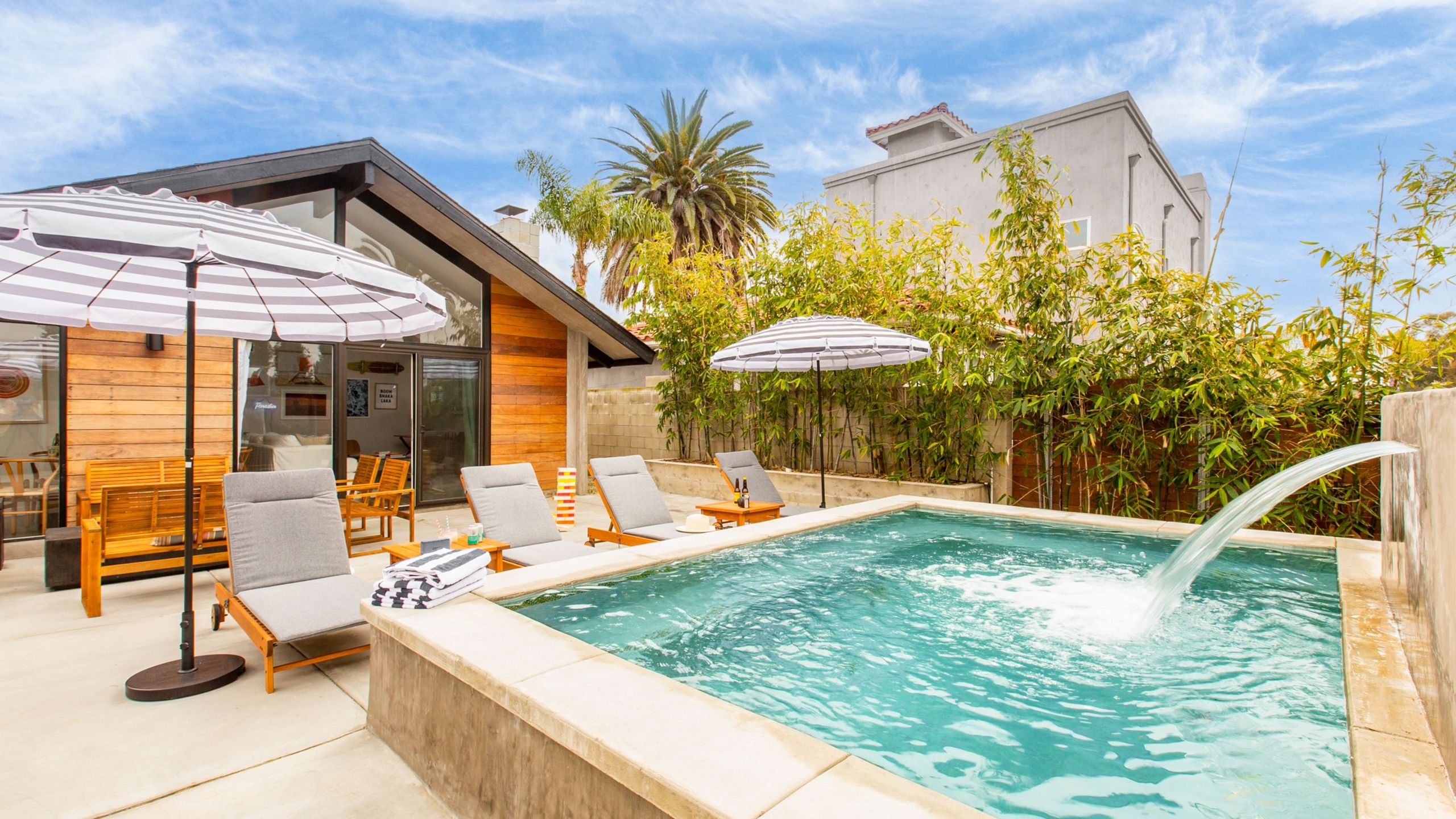 Rooftop Deck And Private Hot Tub - Charming Mid-century Haven - San Diego, CA