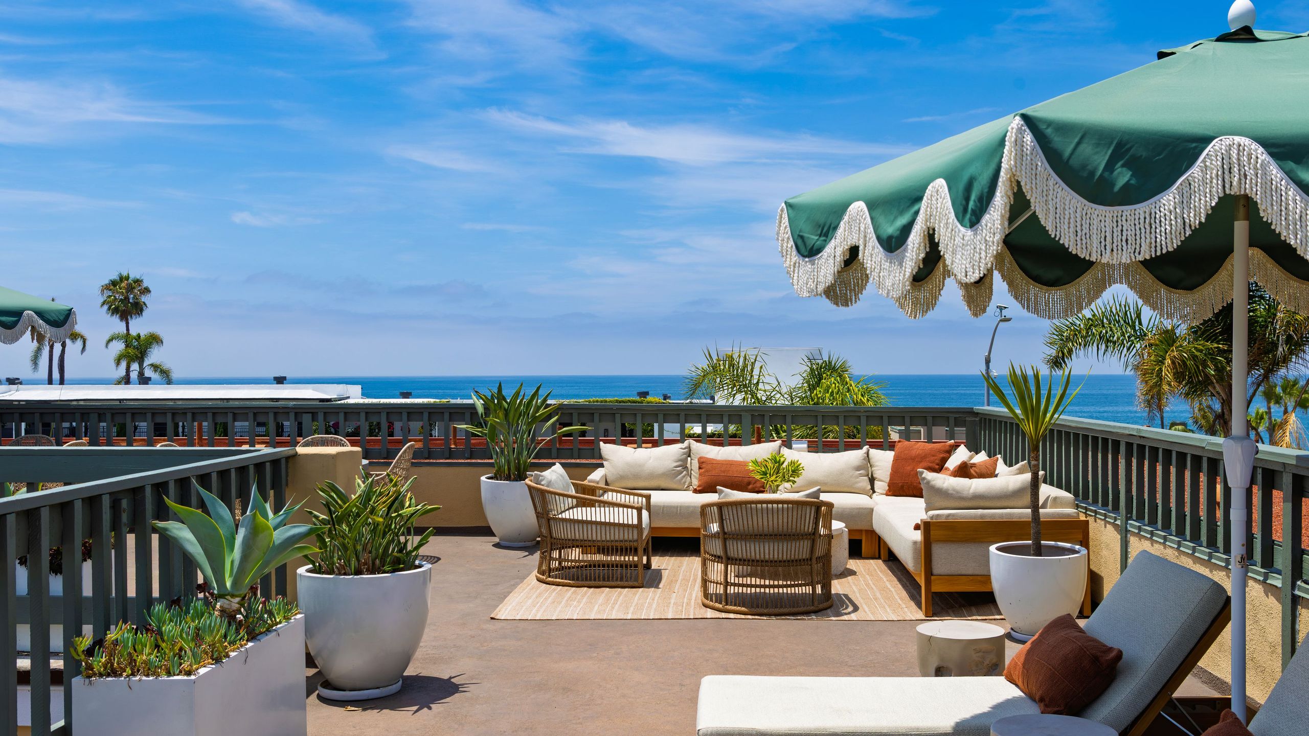 The Mara By Avantstay | Pool + Hot Tub + Rooftop | Walk To Beach + Dining + Galleries In Laguna Beach - Laguna Beach, CA