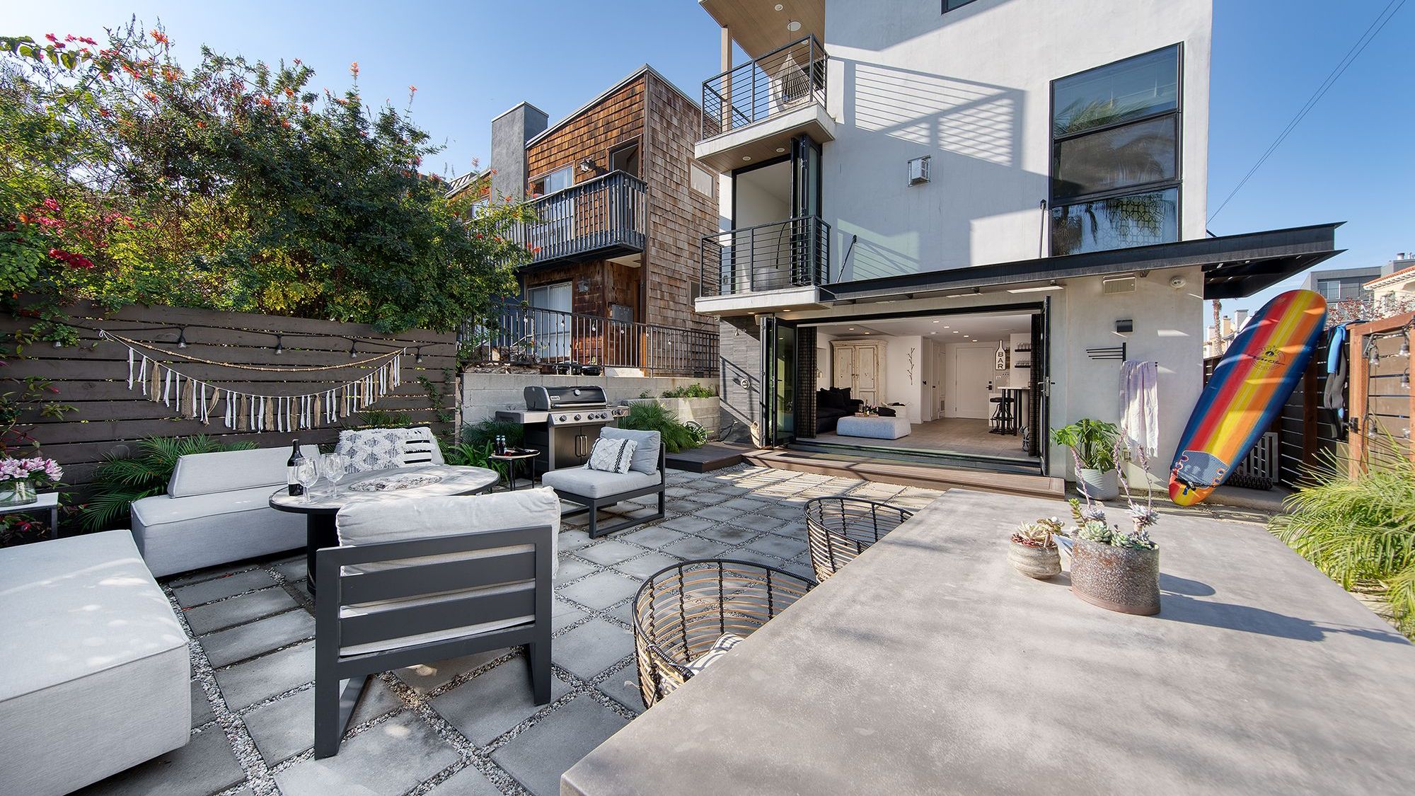 Saltaire By Avantstay | Rooftop Deck + Firepit + Wet Bar | Walk To Beach + Trail - Los Angeles