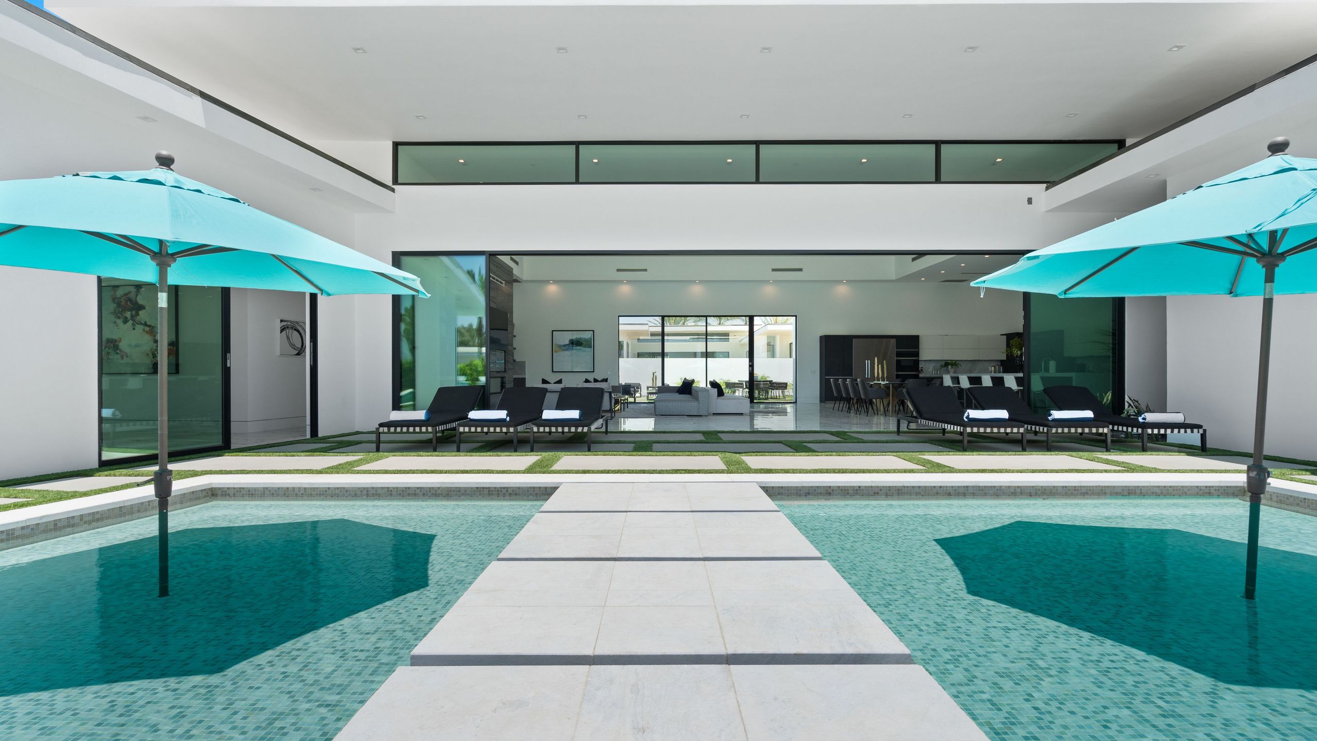 Sleeps 23 | Pool, Hot Tub & Putting Green | Minutes to Golf & Dining | bravo Villa #7 | Photo 5