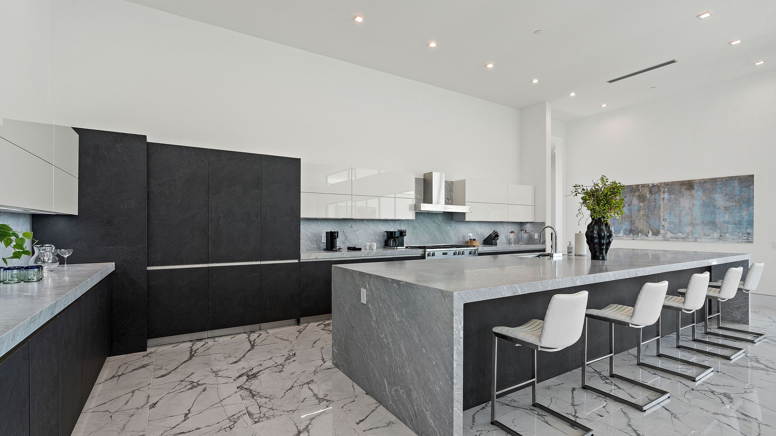 Sleeps 23 | Pool, Hot Tub & Putting Green | Minutes to Golf & Dining | bravo Villa #7 | Photo 20