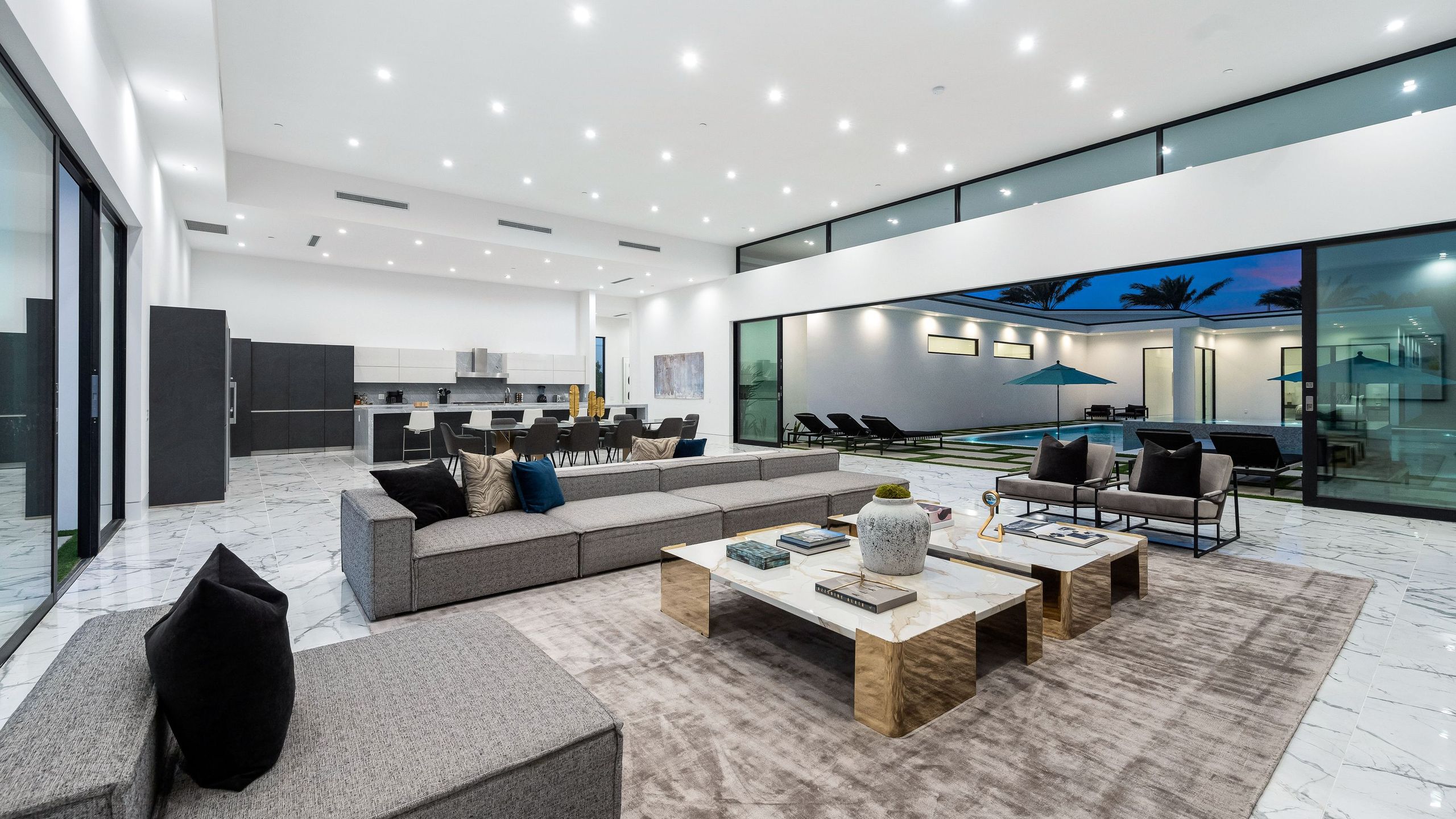 Sleeps 23 | Pool, Hot Tub & Putting Green | Minutes to Golf & Dining | bravo Villa #7 | Photo 23