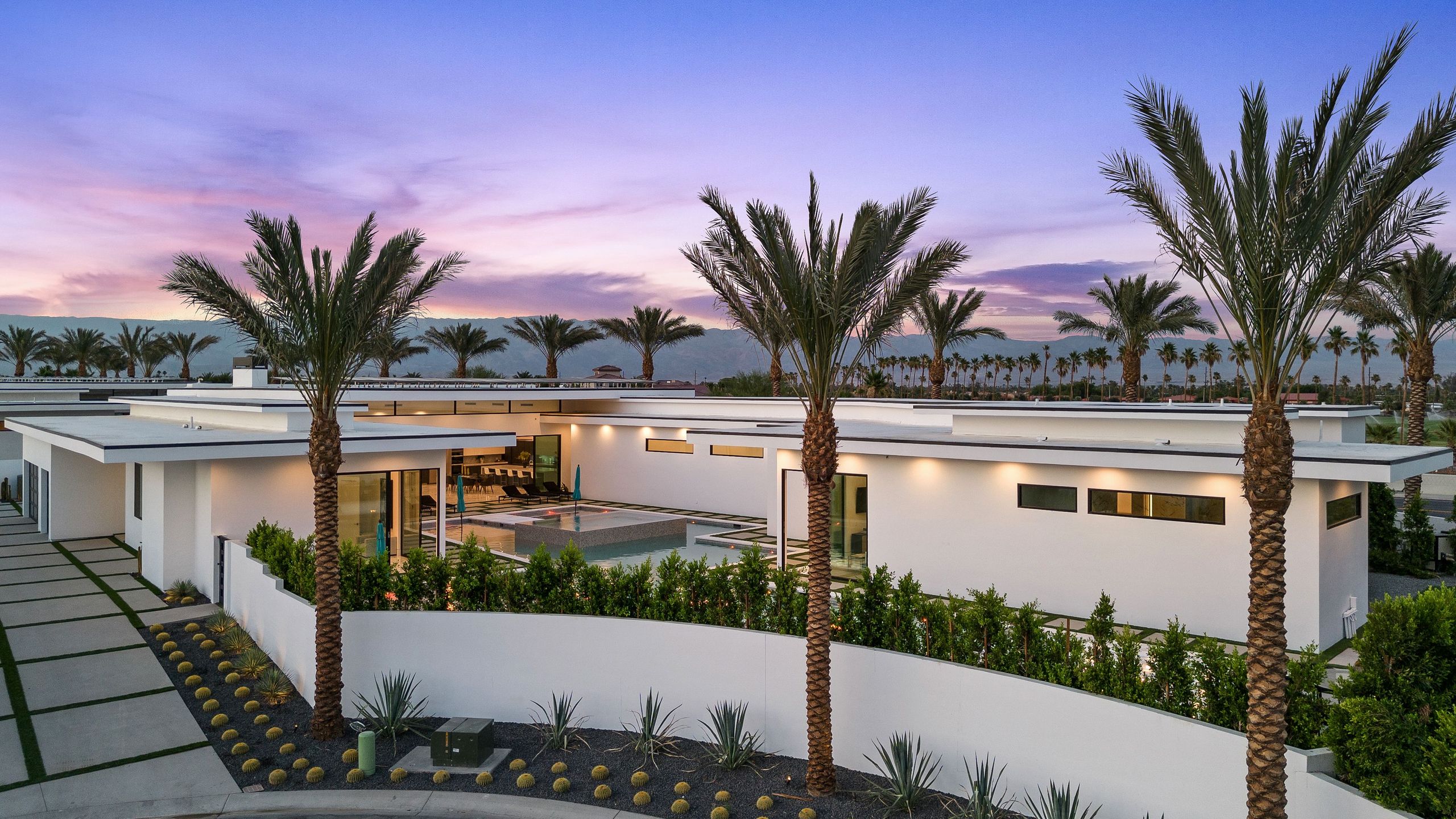 Sleeps 23 | Pool, Hot Tub & Putting Green | Minutes to Golf & Dining | bravo Villa #7 | Photo 78