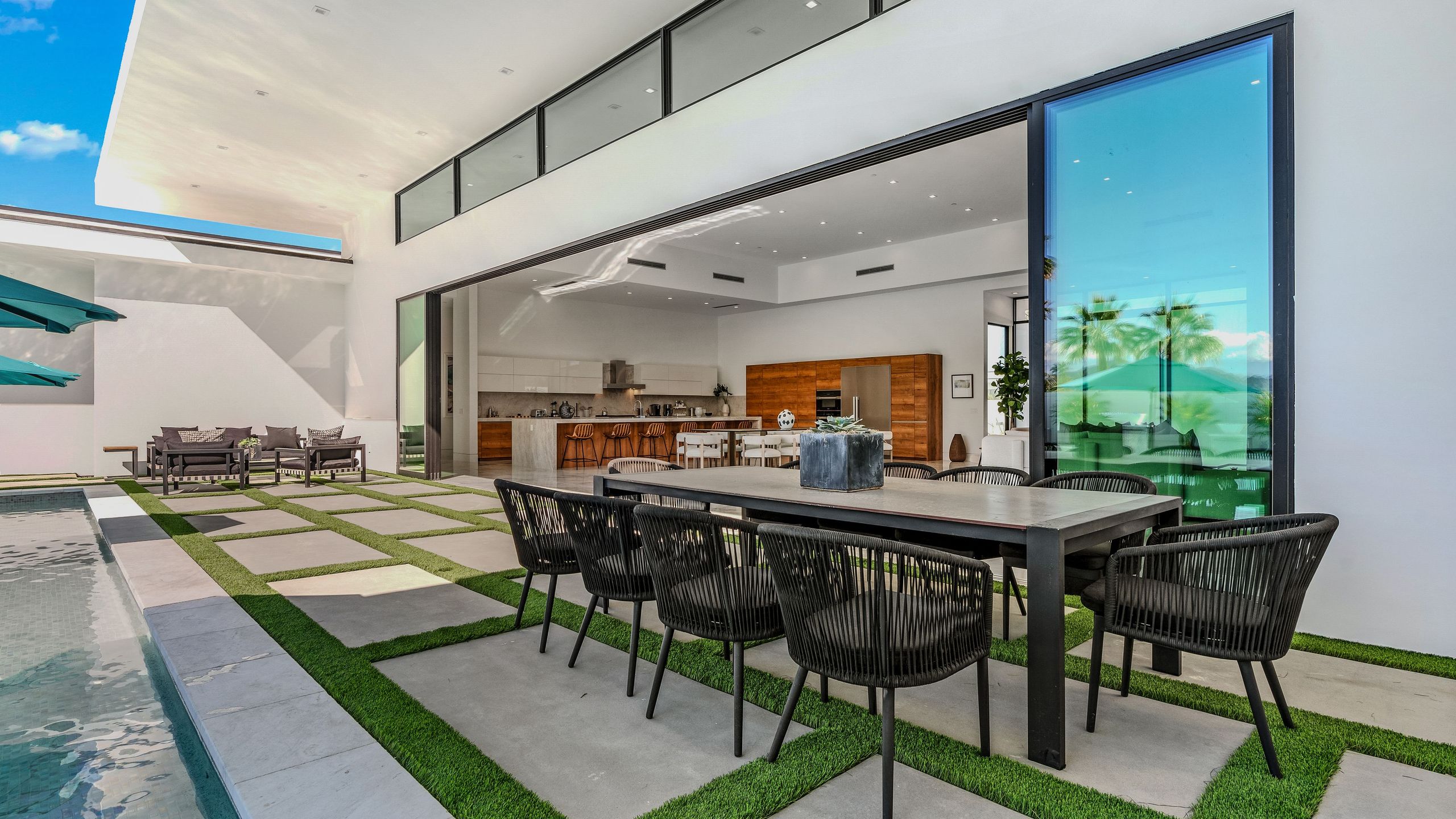 Sleeps 25 | 2 Luxury Villas w/ Pool + Spa, Putting Green | Bravo | Photo 7