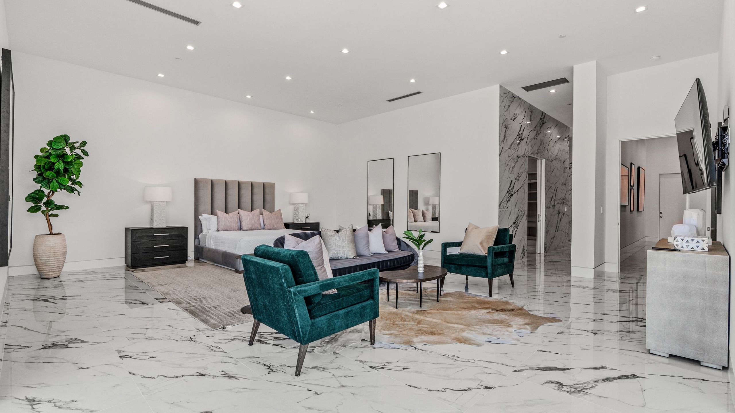 Sleeps 25 | 2 Luxury Villas w/ Pool + Spa, Putting Green | Bravo | Photo 87