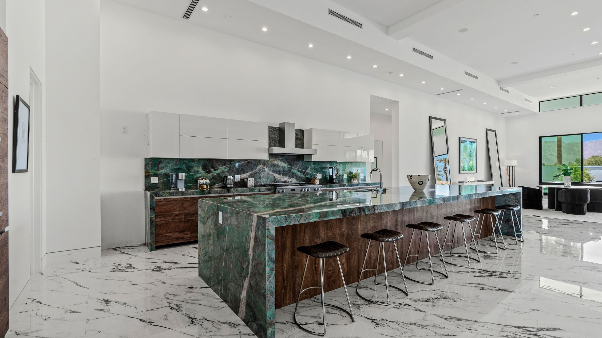 Sleeps 25 | 2 Luxury Villas w/ Pool + Spa, Putting Green | Bravo | Photo 66