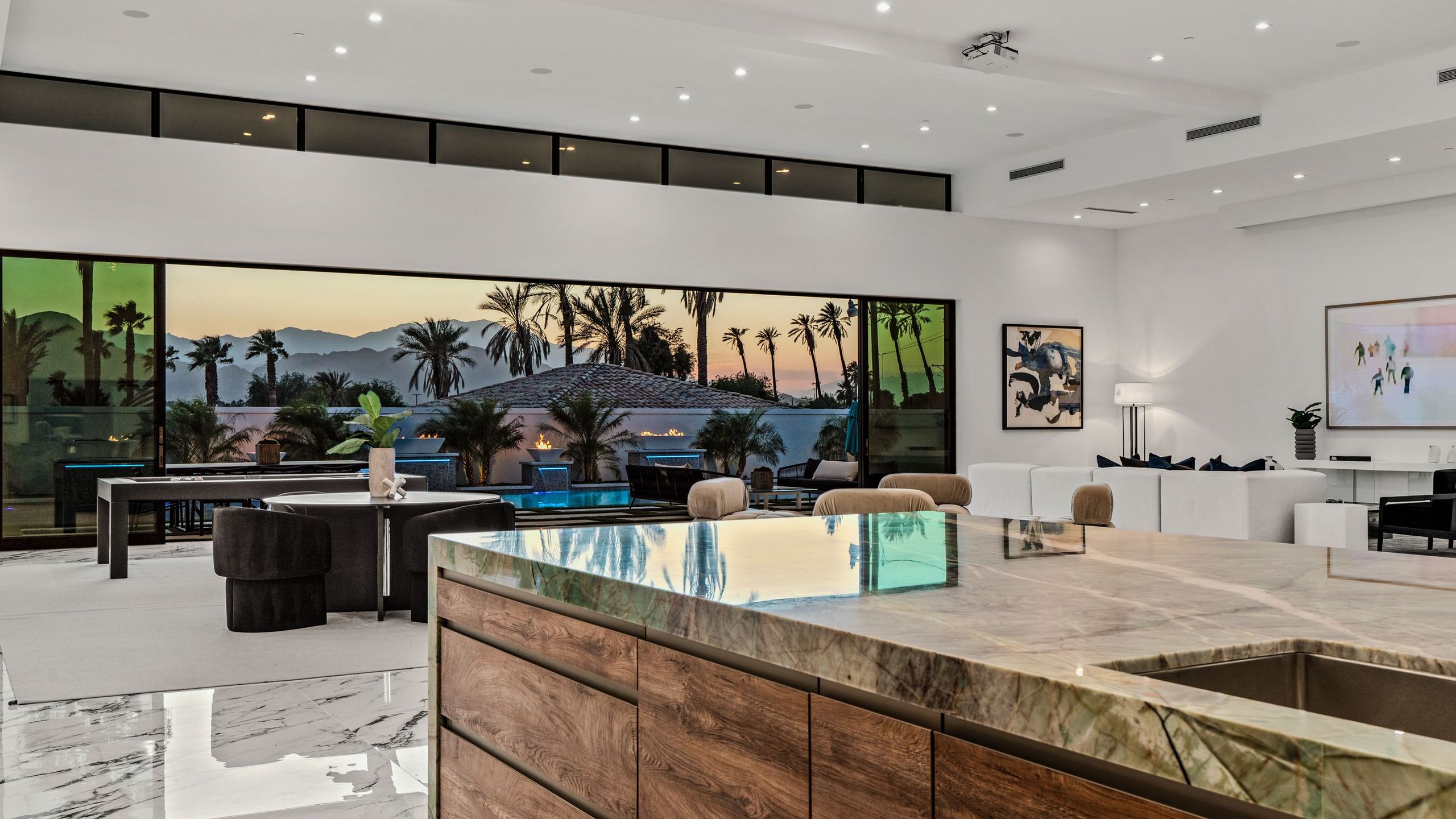 Sleeps 25 | 2 Luxury Villas w/ Pool + Spa, Putting Green | Bravo | Photo 65