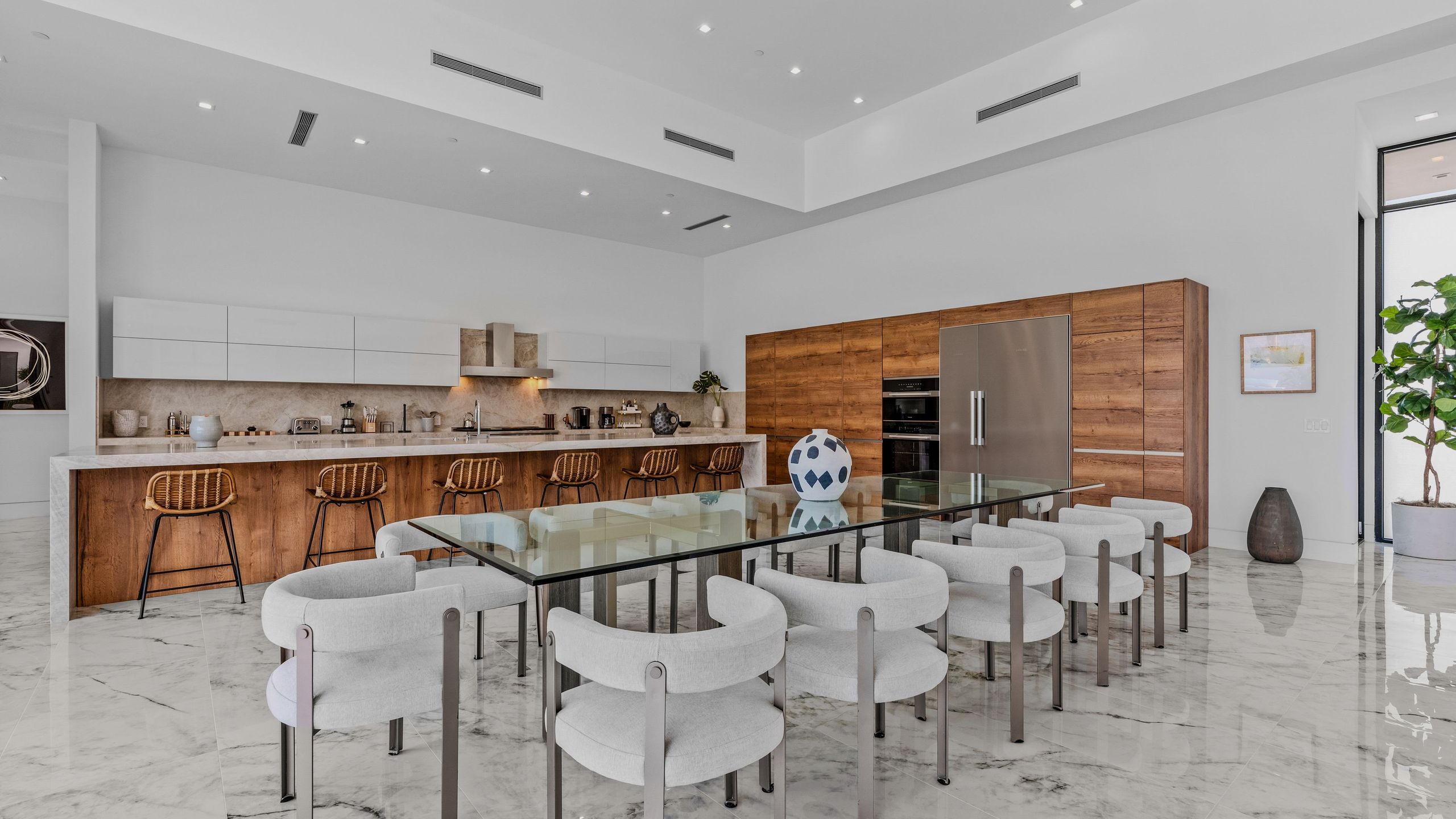 Sleeps 25 | 2 Luxury Villas w/ Pool + Spa, Putting Green | Bravo | Photo 14