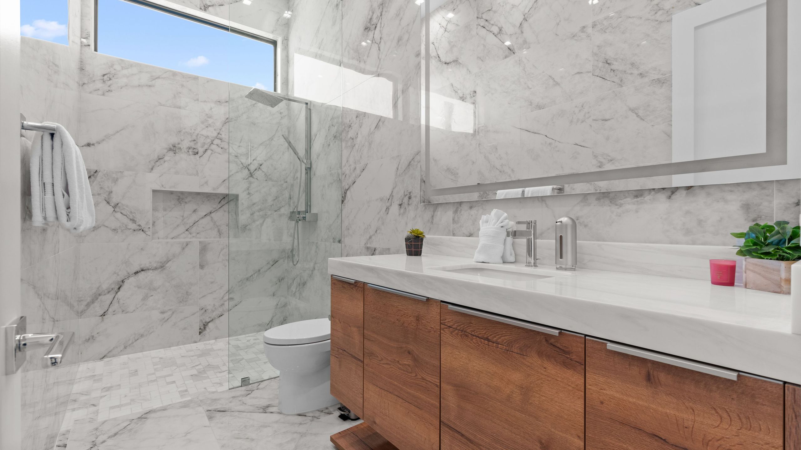 Sleeps 25 | 2 Luxury Villas w/ Pool + Spa, Putting Green | Bravo | Photo 30