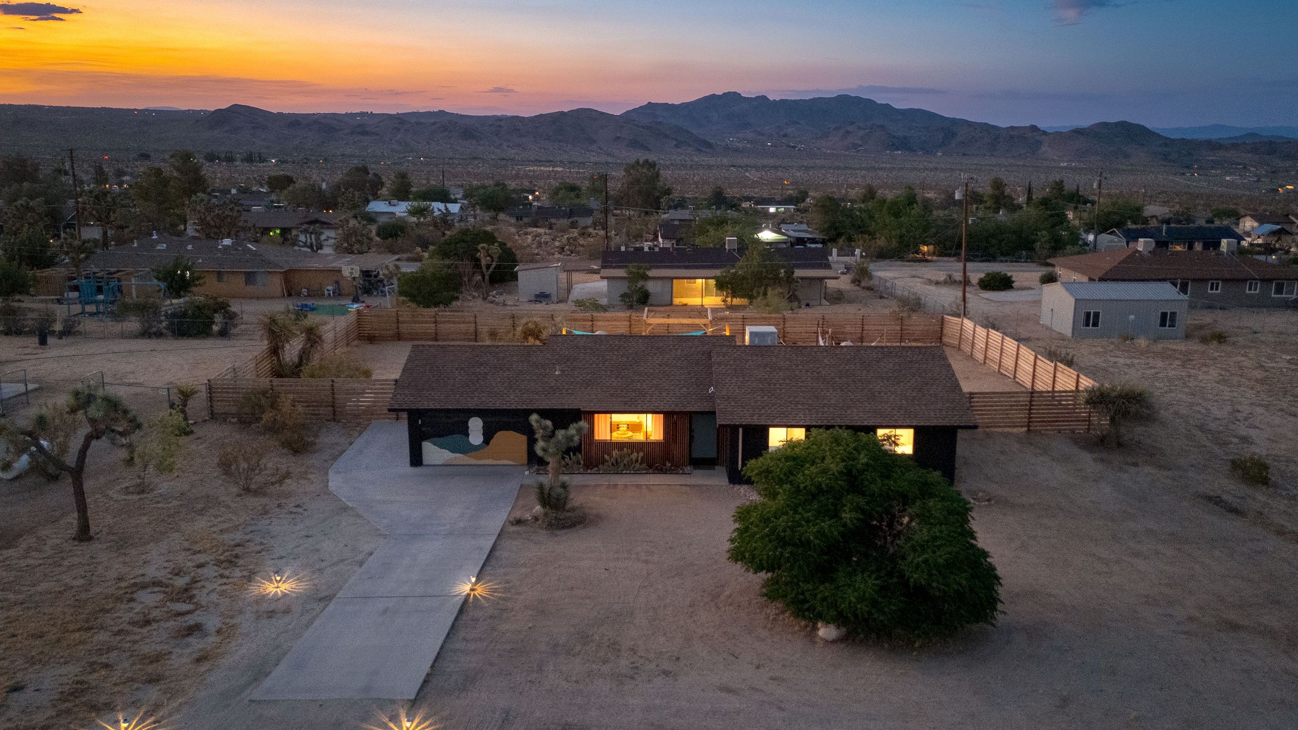 Good Vibes Only By Avantstay | Modern Chic | Grill, Fire Pit + Hammocks - Joshua Tree, CA