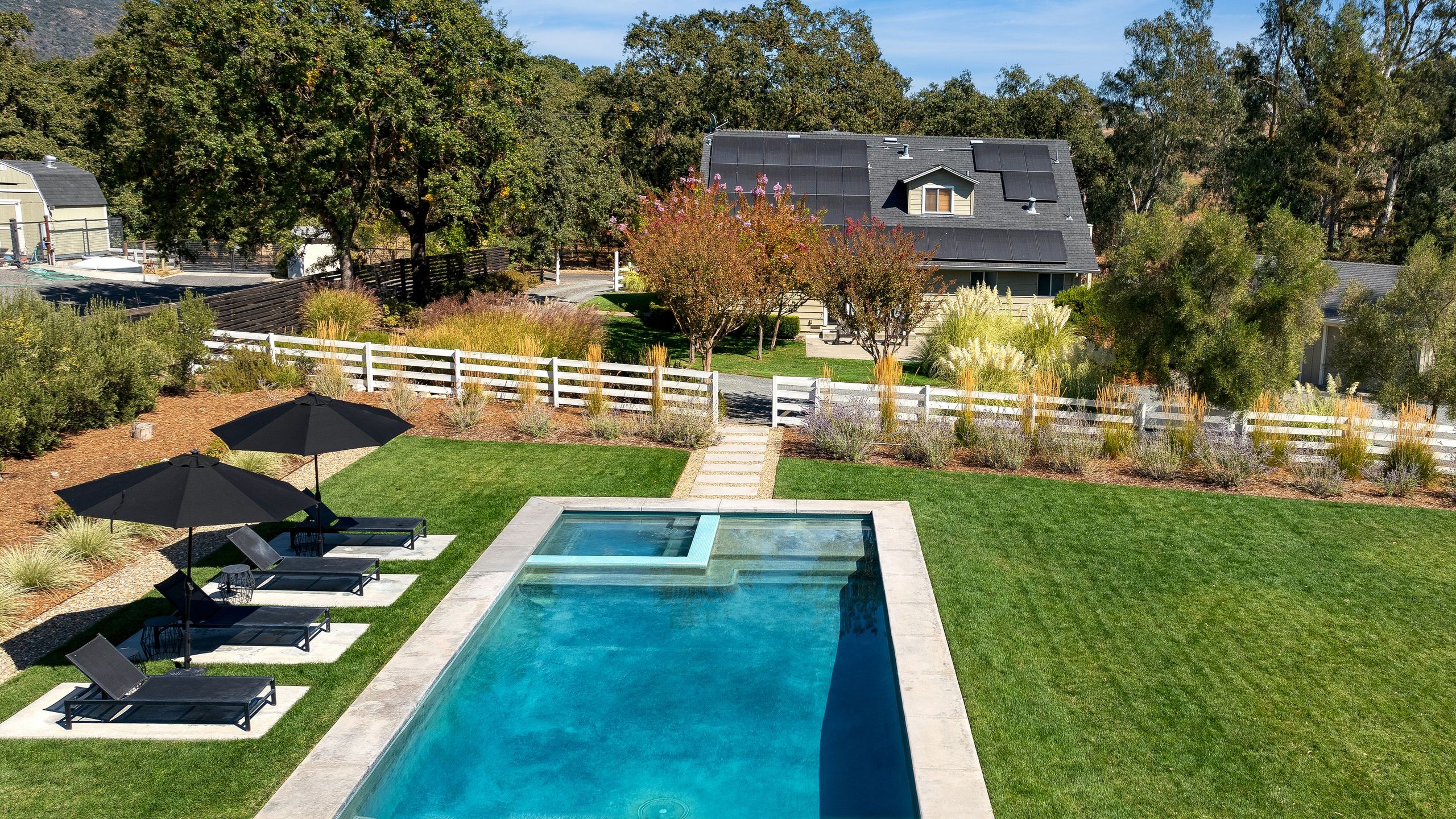 Wine Country Estate By Avantstay | Pool, Spa, Barn - Napa Valley, CA