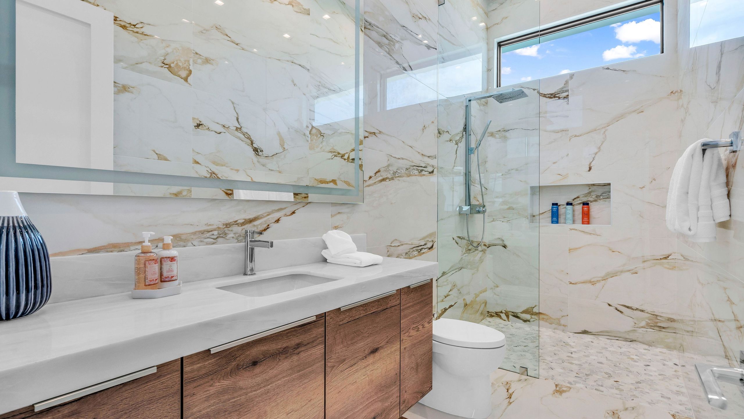 Sleeps 17 | Villa w/ Pool, Hot Tub, & Pickleball Court | Bravo Villa #8 | Photo 28