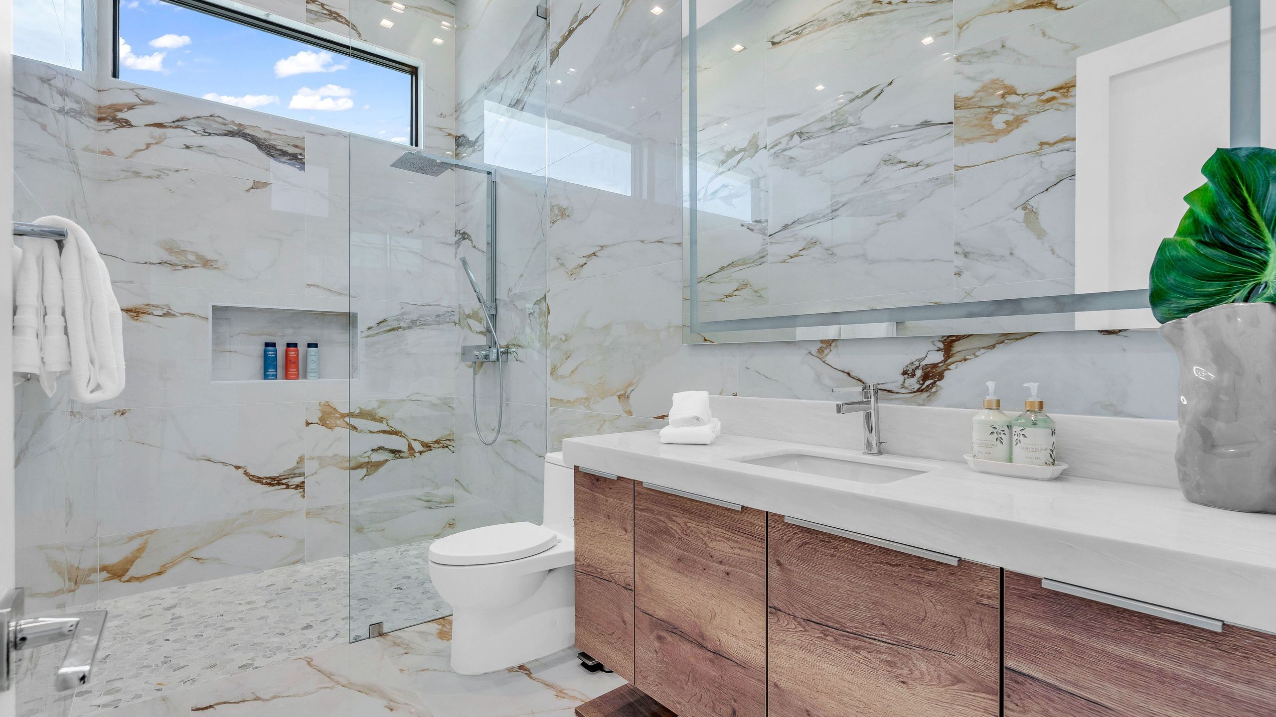 Sleeps 17 | Villa w/ Pool, Hot Tub, & Pickleball Court | Bravo Villa #8 | Photo 25