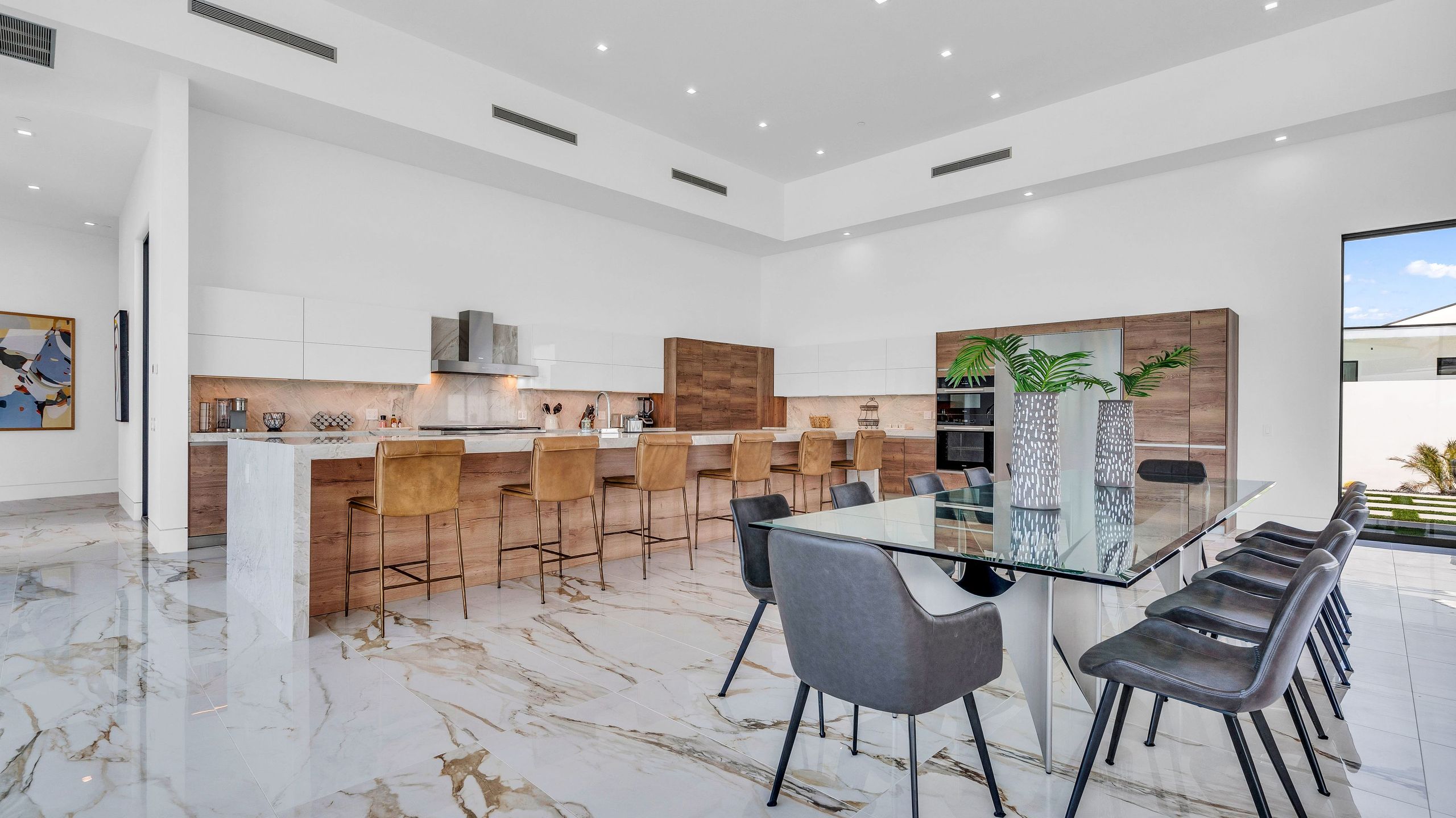 Sleeps 17 | Villa w/ Pool, Hot Tub, & Pickleball Court | Bravo Villa #8 | Photo 12