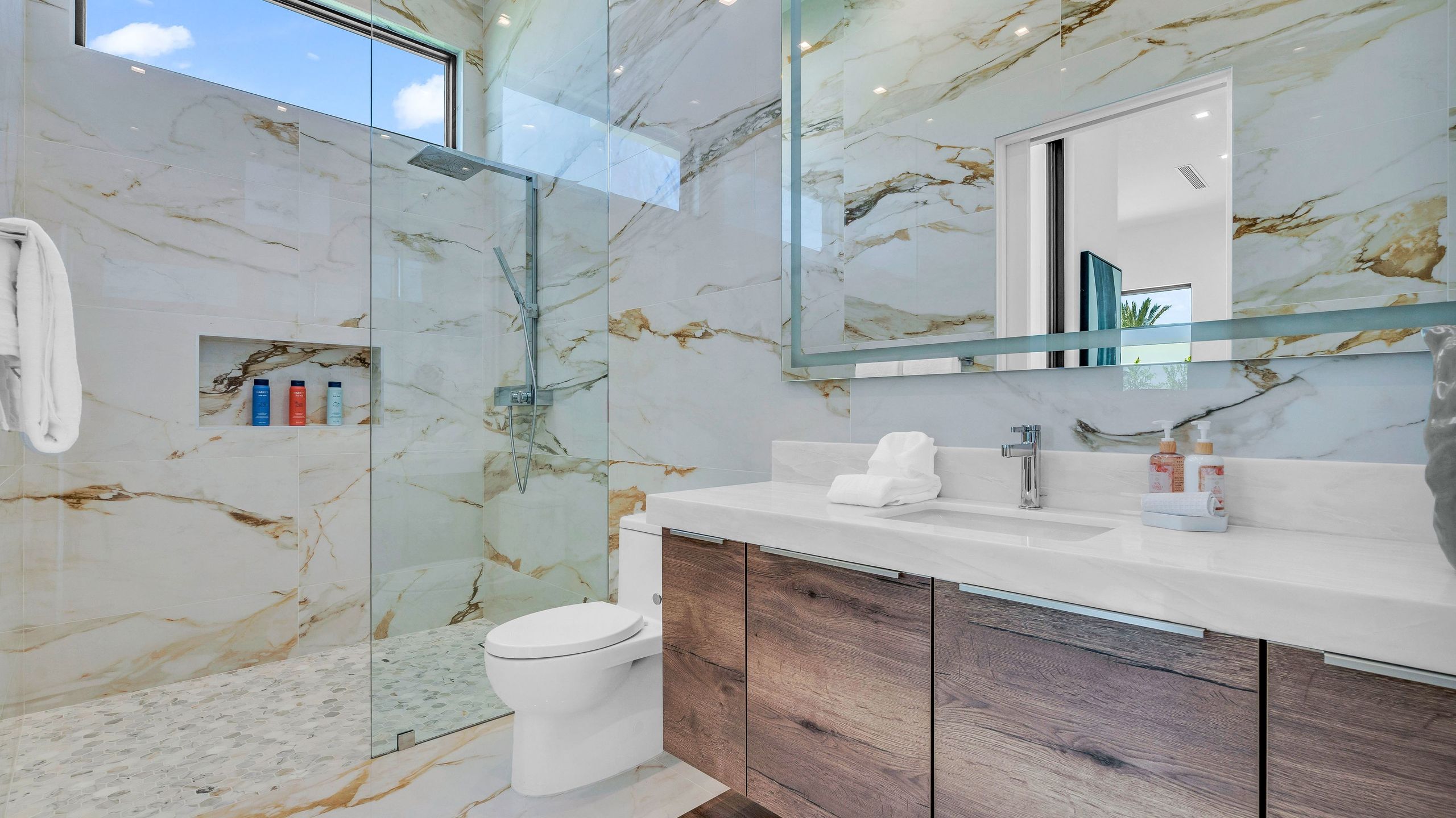 Sleeps 17 | Villa w/ Pool, Hot Tub, & Pickleball Court | Bravo Villa #8 | Photo 31