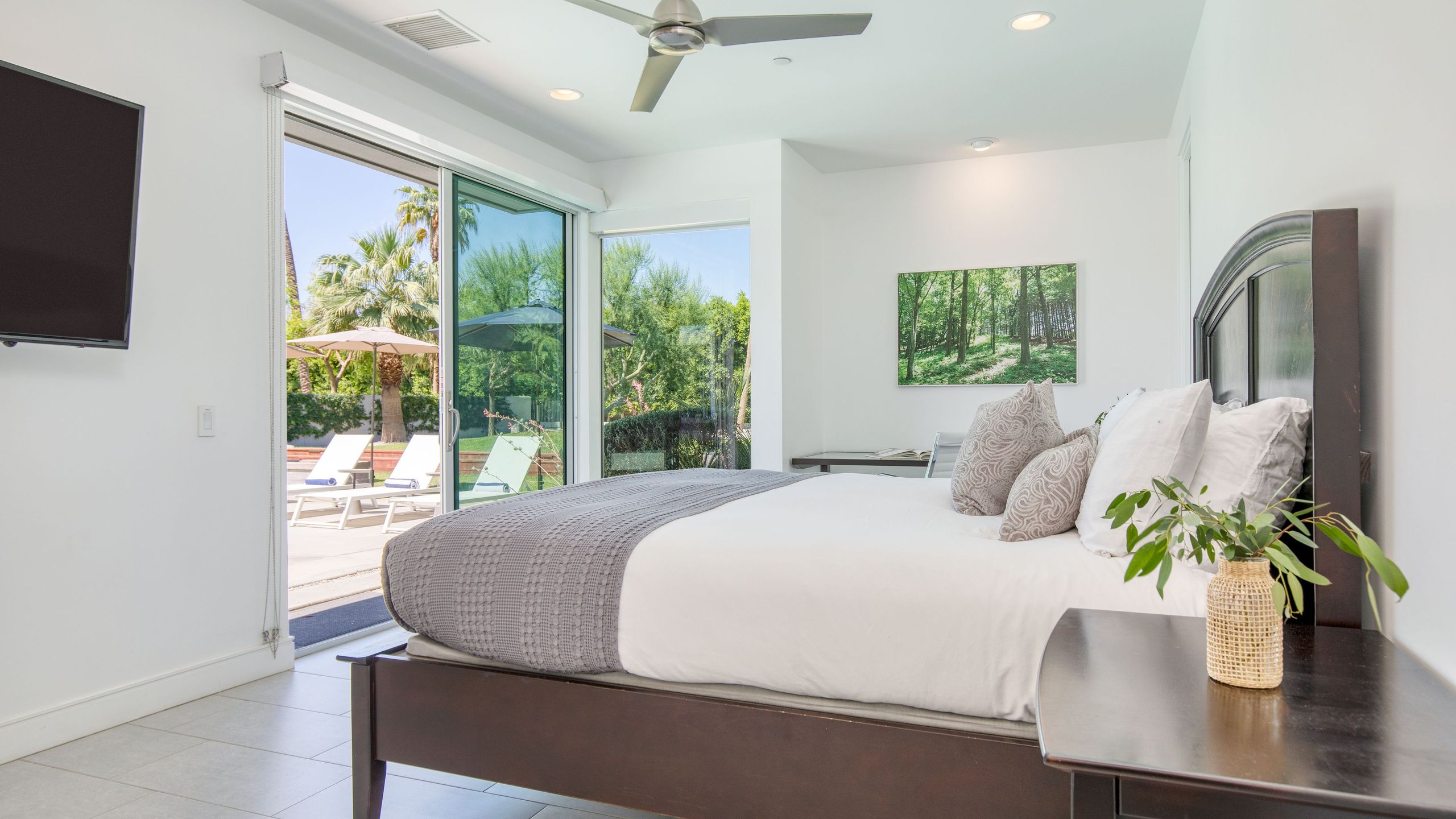 Polo Villa 3 | Features Expansive Putting Green, Pool, Spa & Outdoor Firepit | 6 bedrooms. | Photo 15