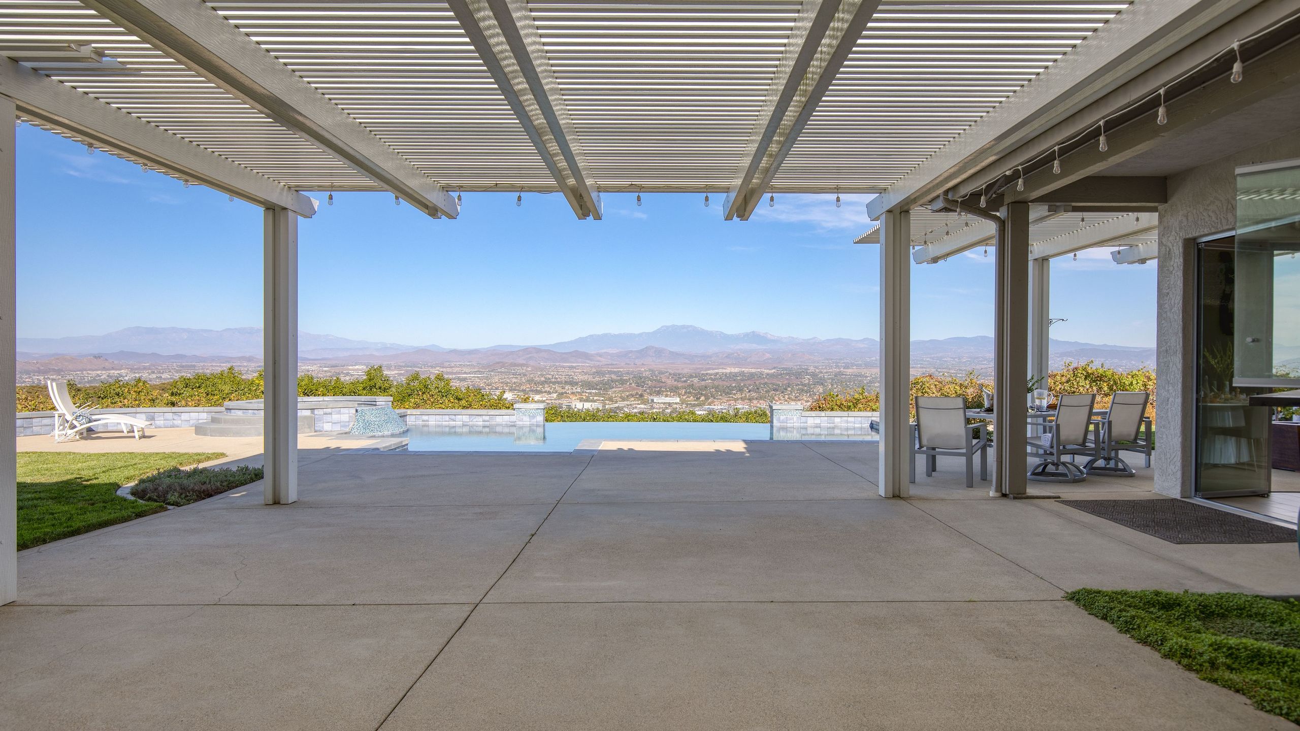 Summit Ranch | Infinity Pool + Views | Photo 38
