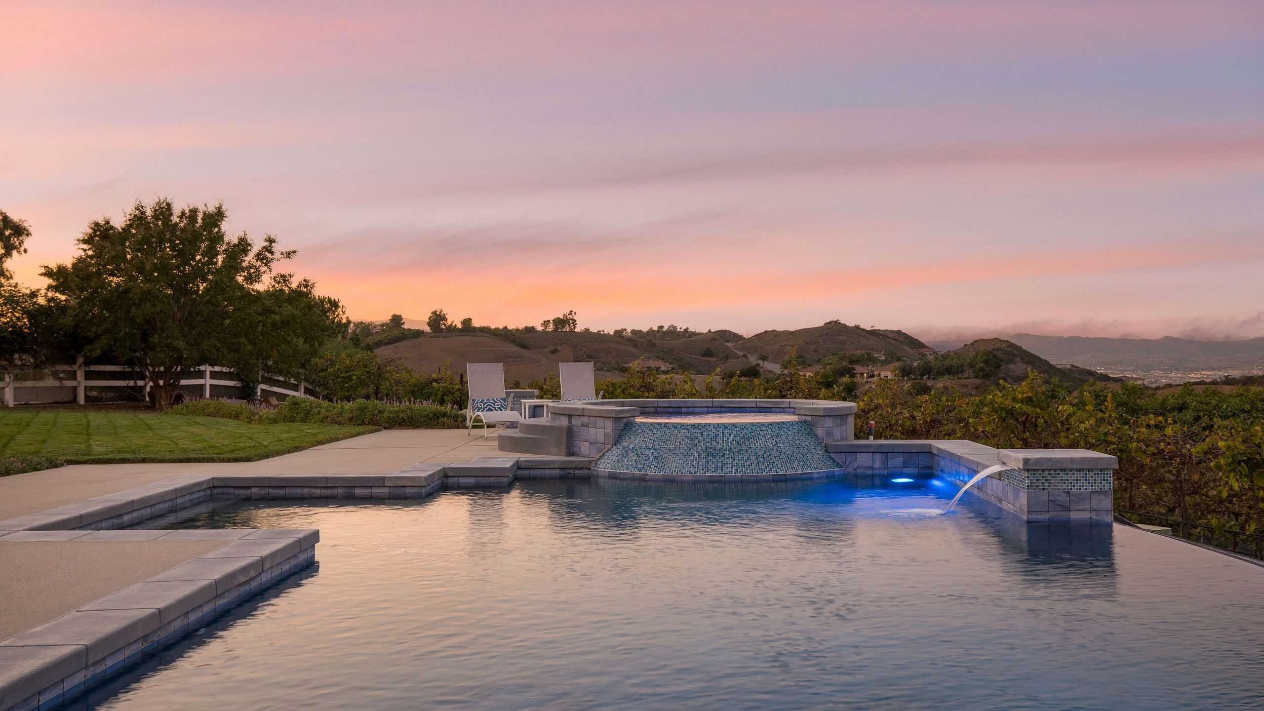 Summit Ranch | Infinity Pool + Views | Photo 49