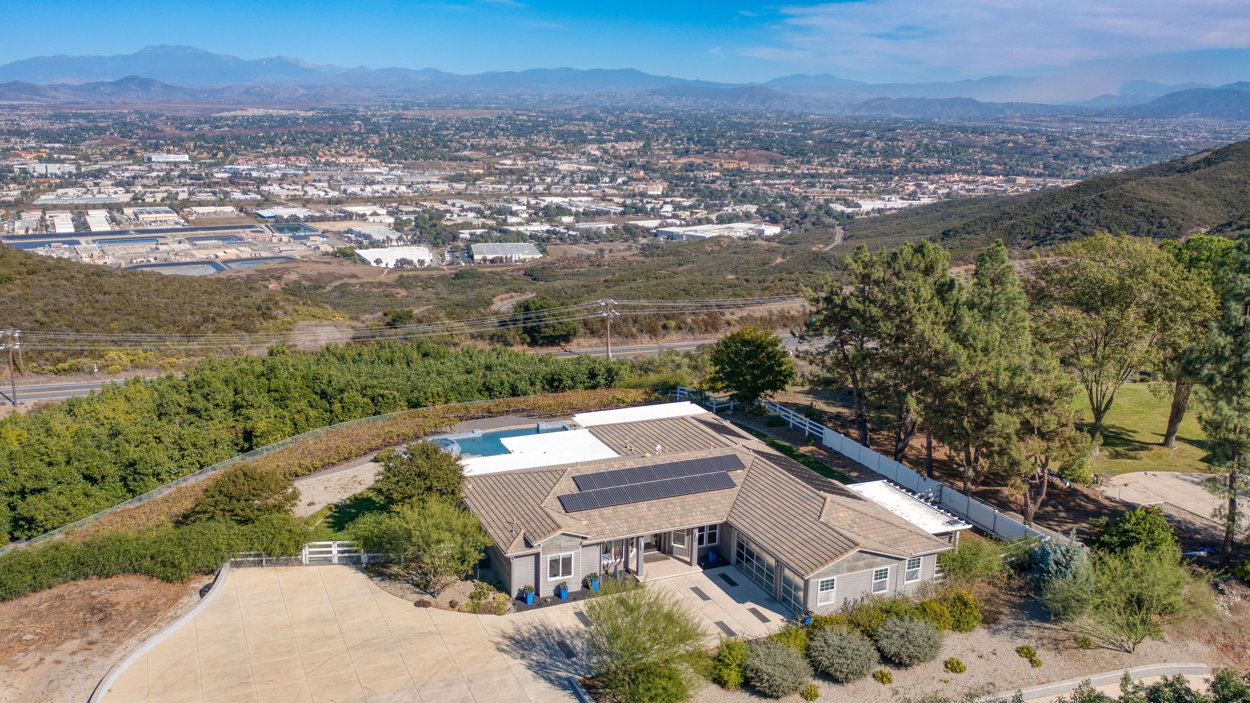 Summit Ranch | Infinity Pool + Views | Photo 47