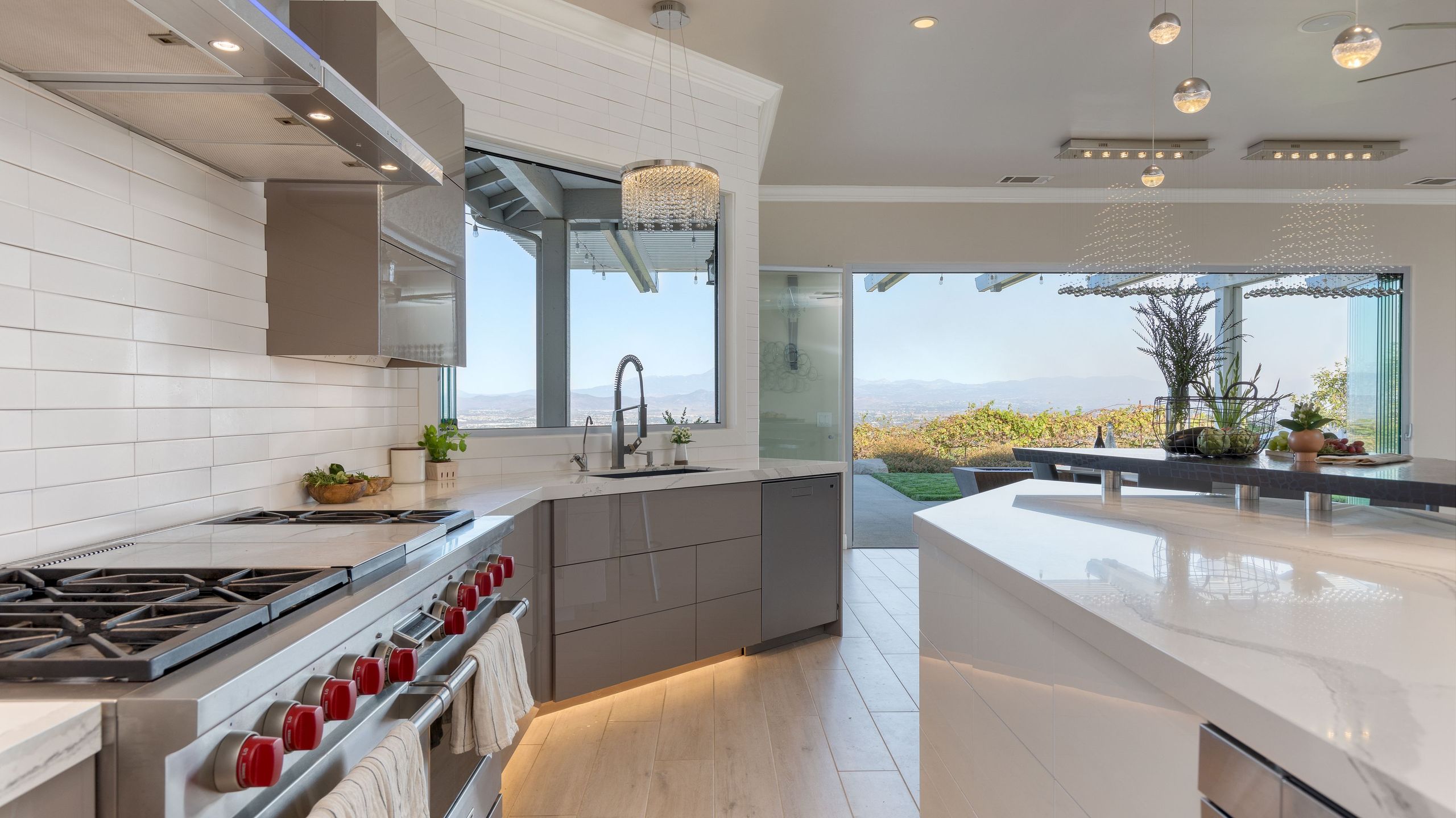 Summit Ranch | Infinity Pool + Views | Photo 16