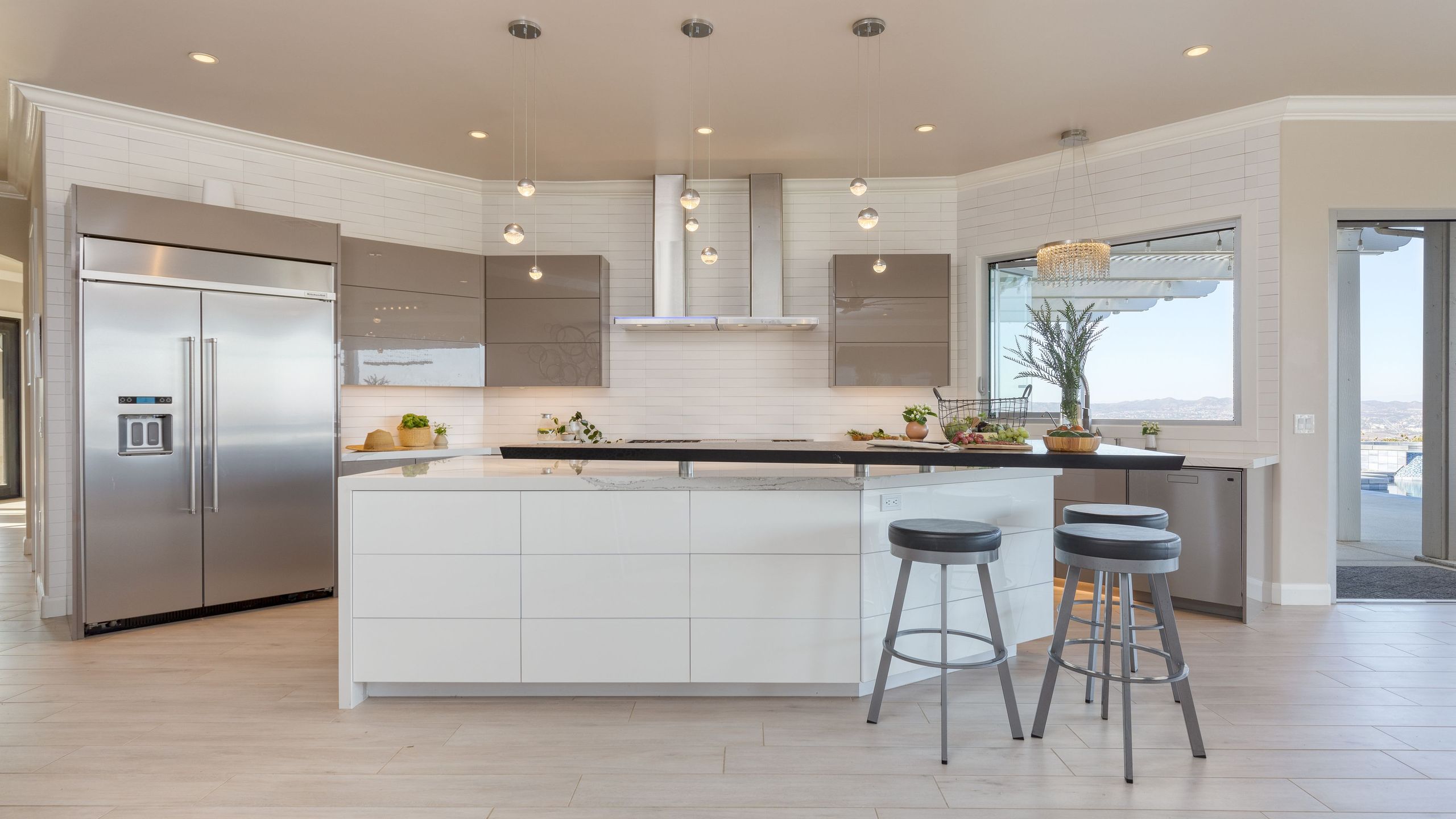 Summit Ranch | Infinity Pool + Views | Photo 12