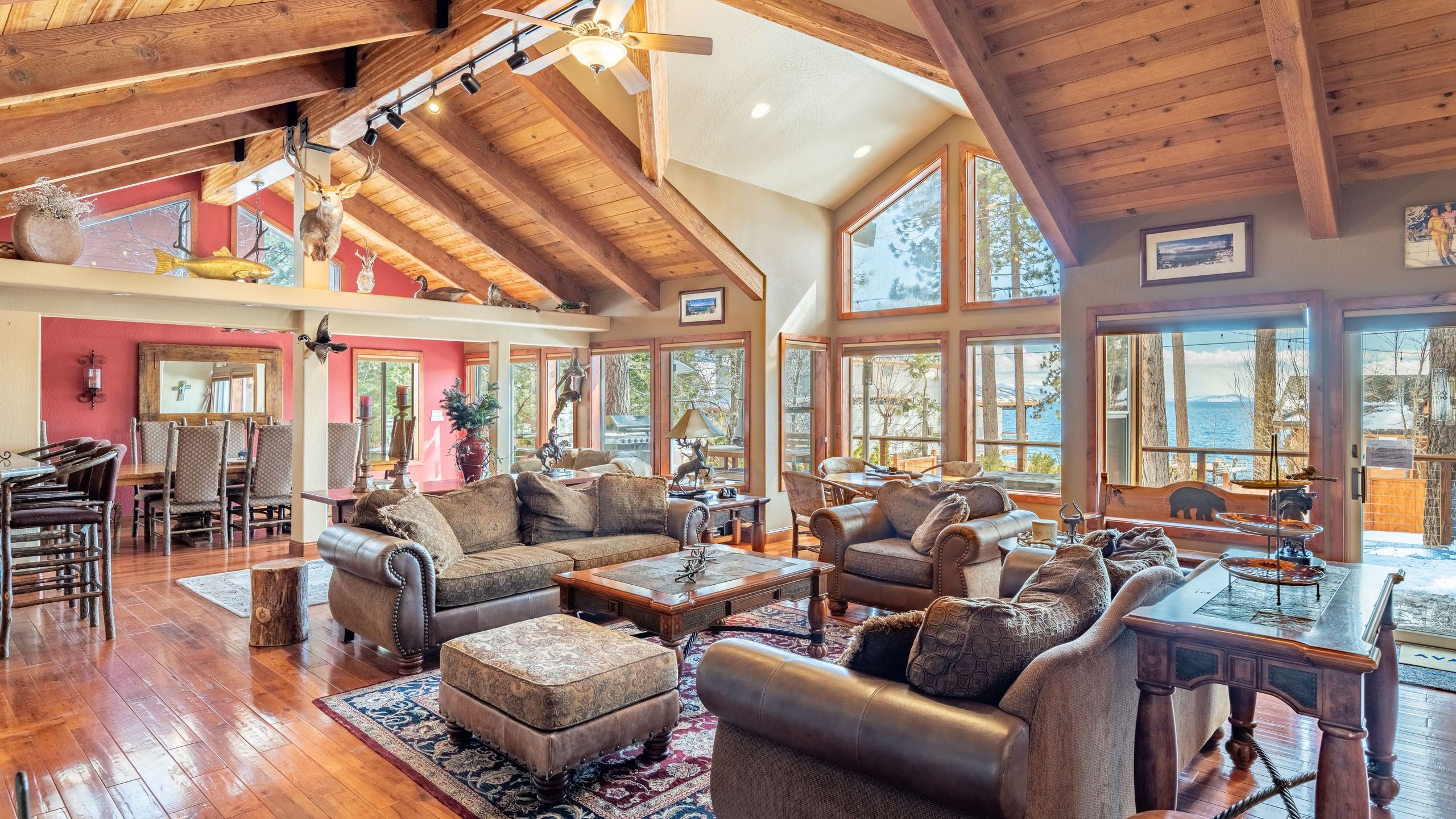 Luxury Cabin With Lake Views And Game Room - Enchanting Escape - Carson City, NV