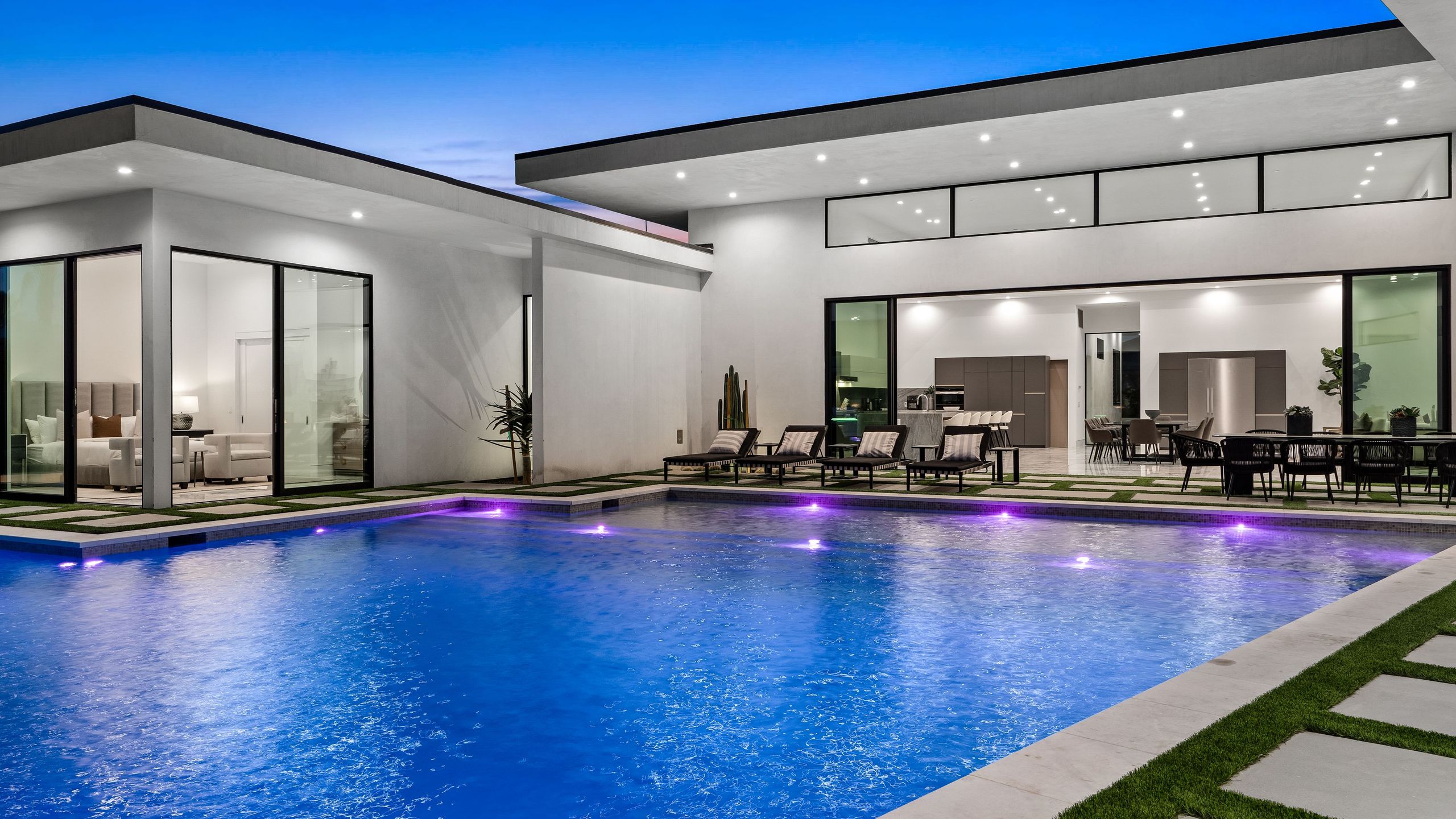 Sleeps 20 | Pool & Pickleball | Villa Near Golf, Dining & Fun | Bravo Villa #2 | Photo 57