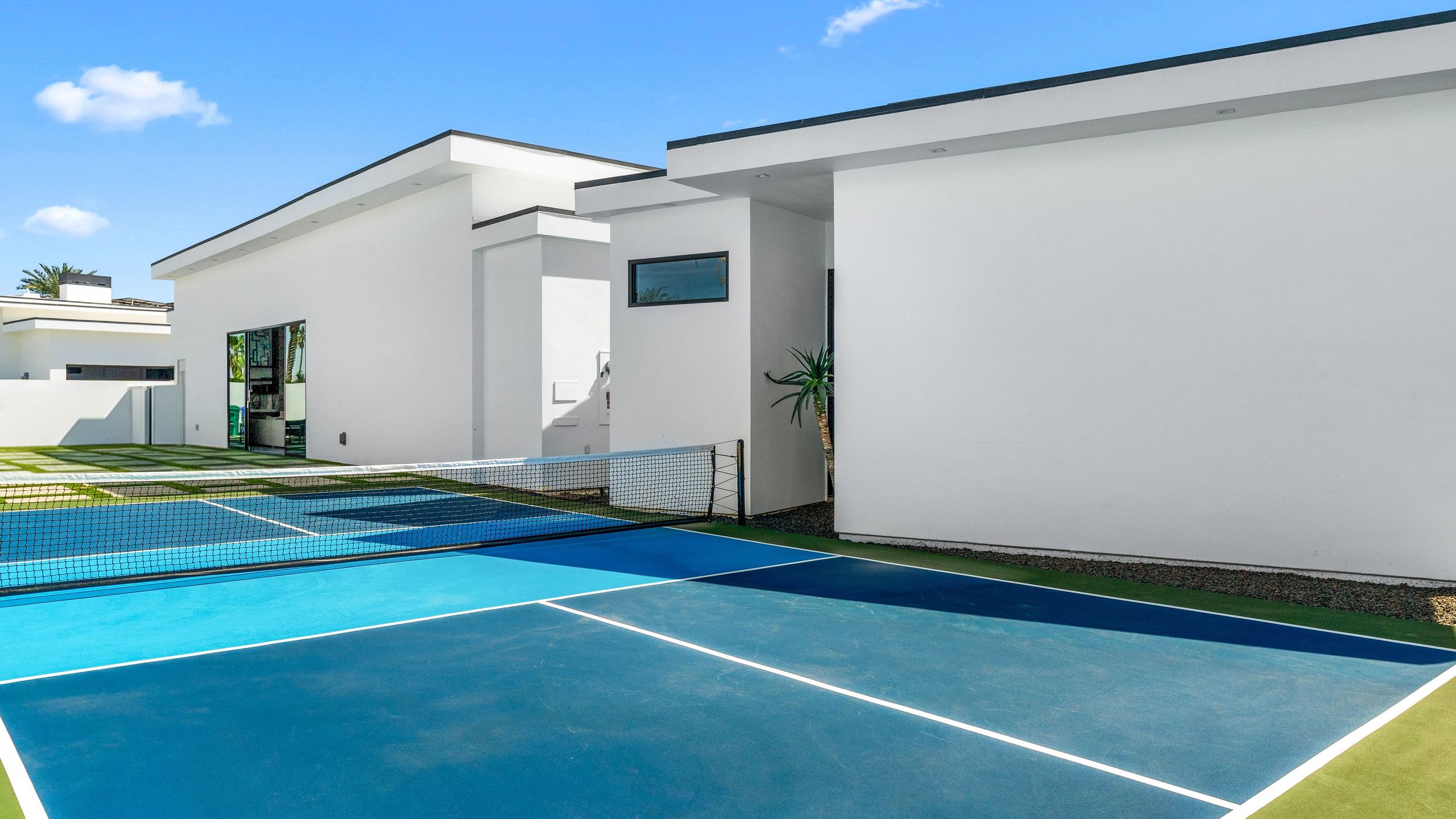 Sleeps 20 | Pool & Pickleball | Villa Near Golf, Dining & Fun | Bravo Villa #2 | Photo 3