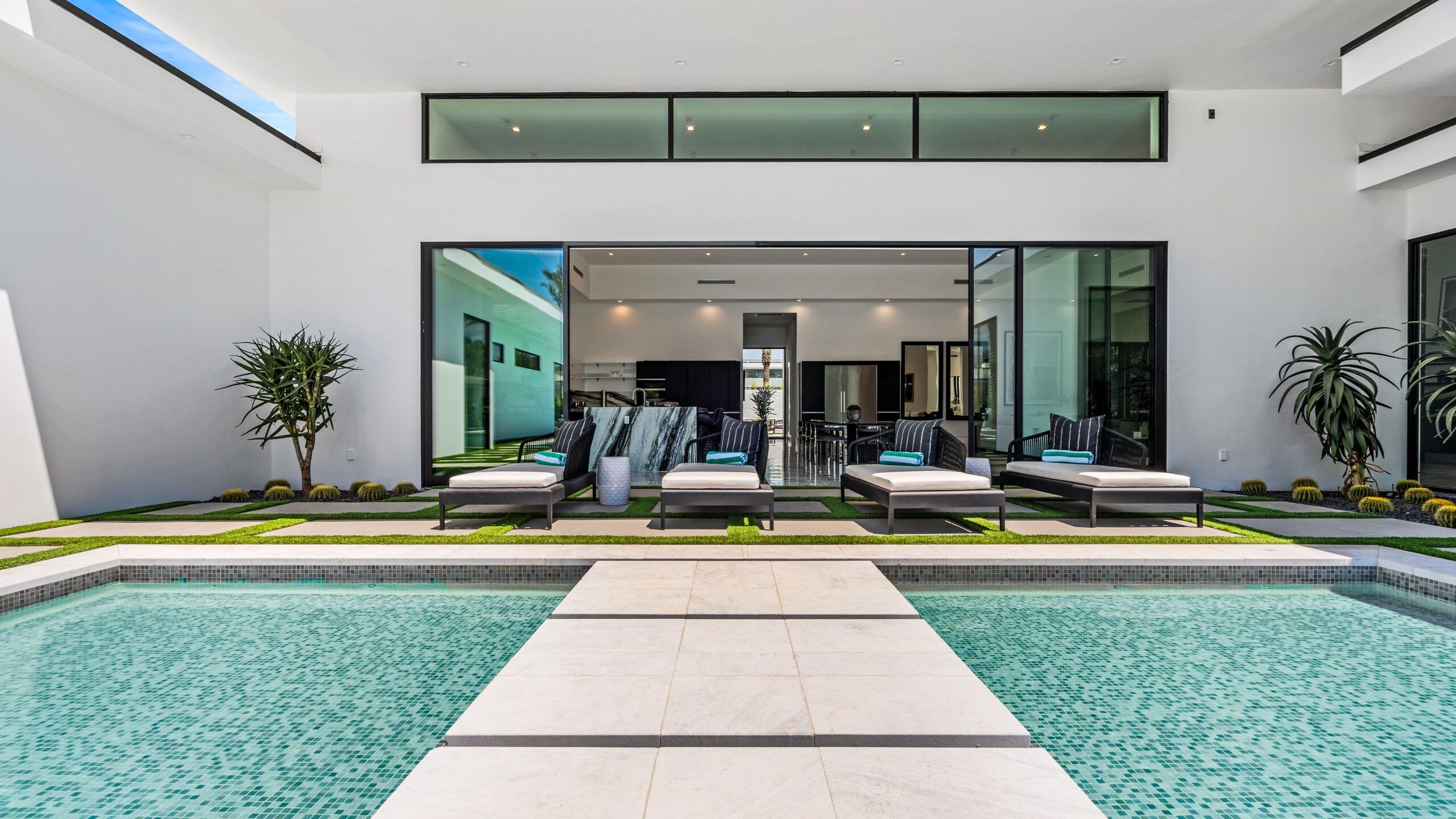 Sleeps 20 | Pool, Hot Tub, & Pickleball Stay in Indio | Bravo Villa #9 | Photo 63