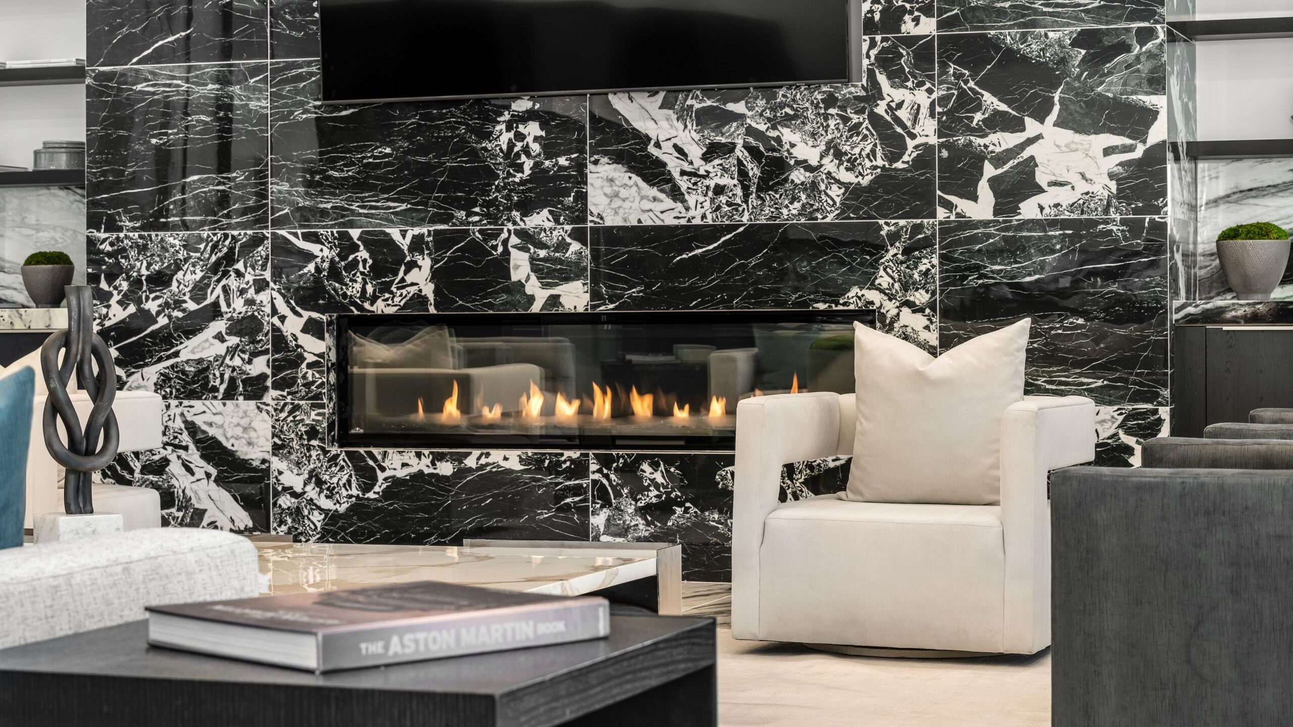 Sleeps 20 | Pool, Hot Tub, & Pickleball Stay in Indio | Bravo Villa #9 | Photo 11