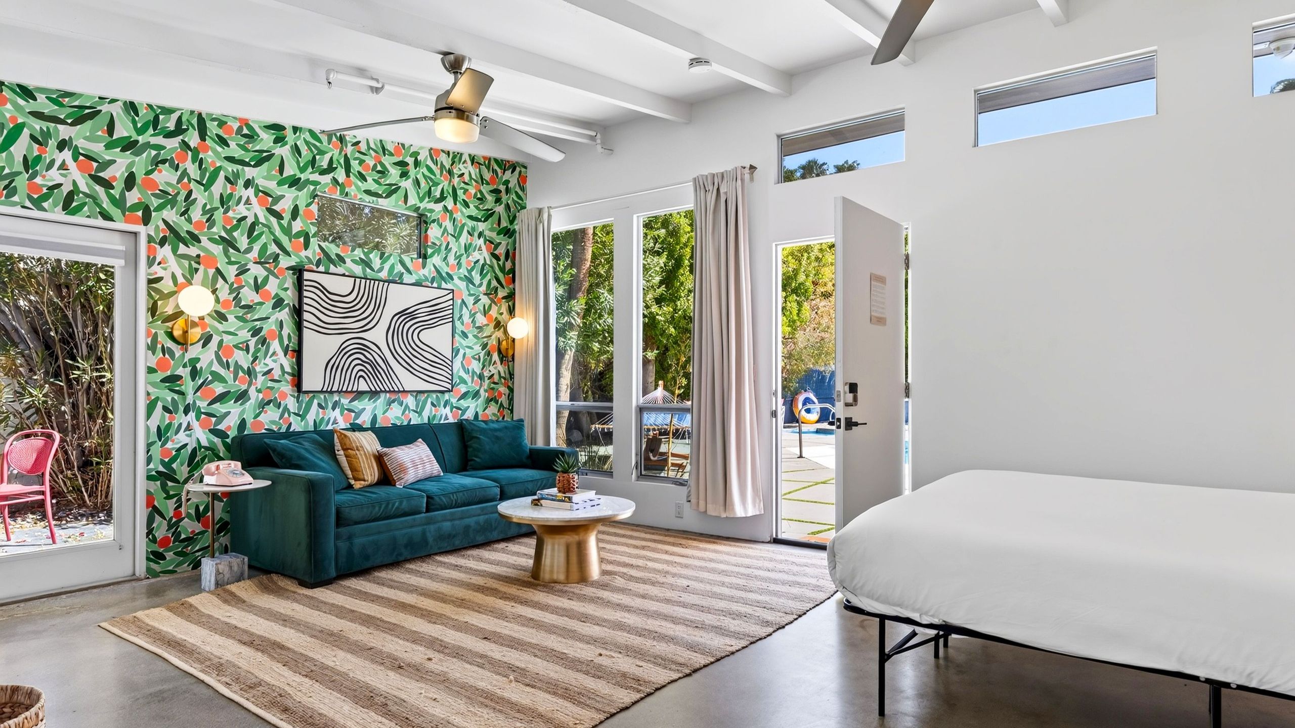 Cozy Studio With Kitchenette And Private Patio - Charming Oasis Retreat - Palm Springs