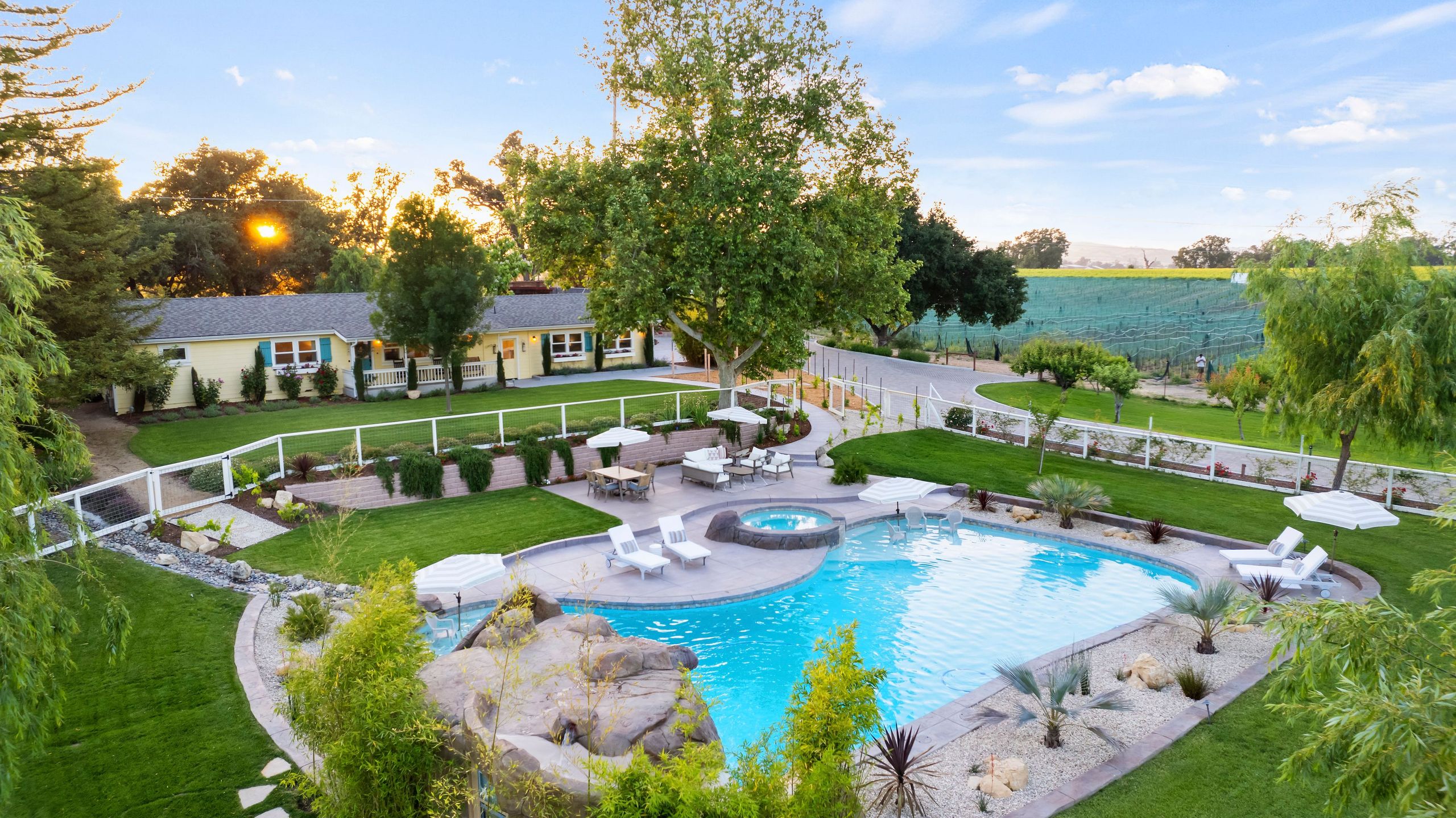 Vaquero Verano By Avantstay | Pool + Game Room + Gym | Templeton Wine Country - Templeton, CA