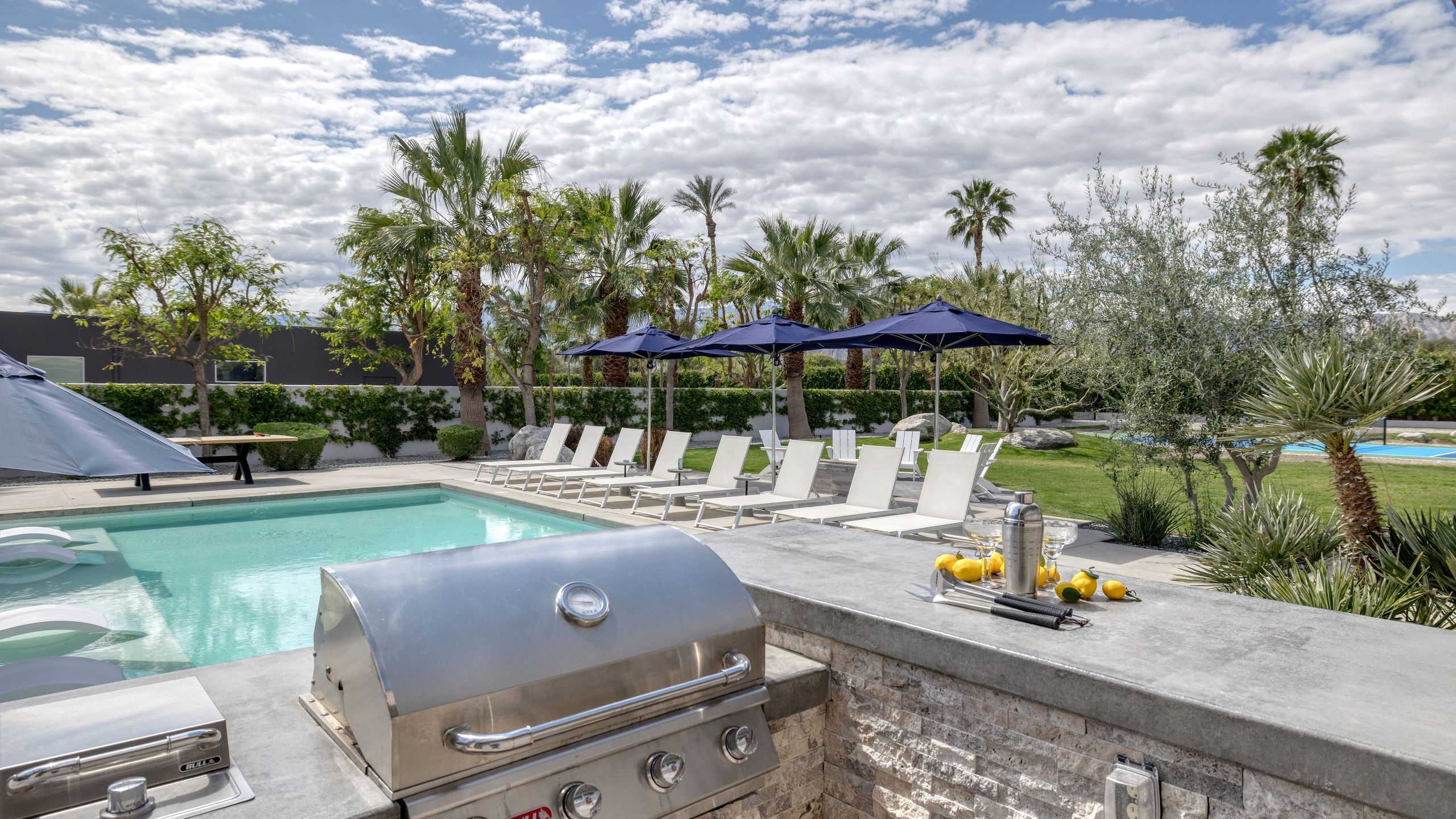 Sleeps 40 | 3 Luxe Villas next to Empire Polo Club | Putting Green & Pickleball | Photo 34
