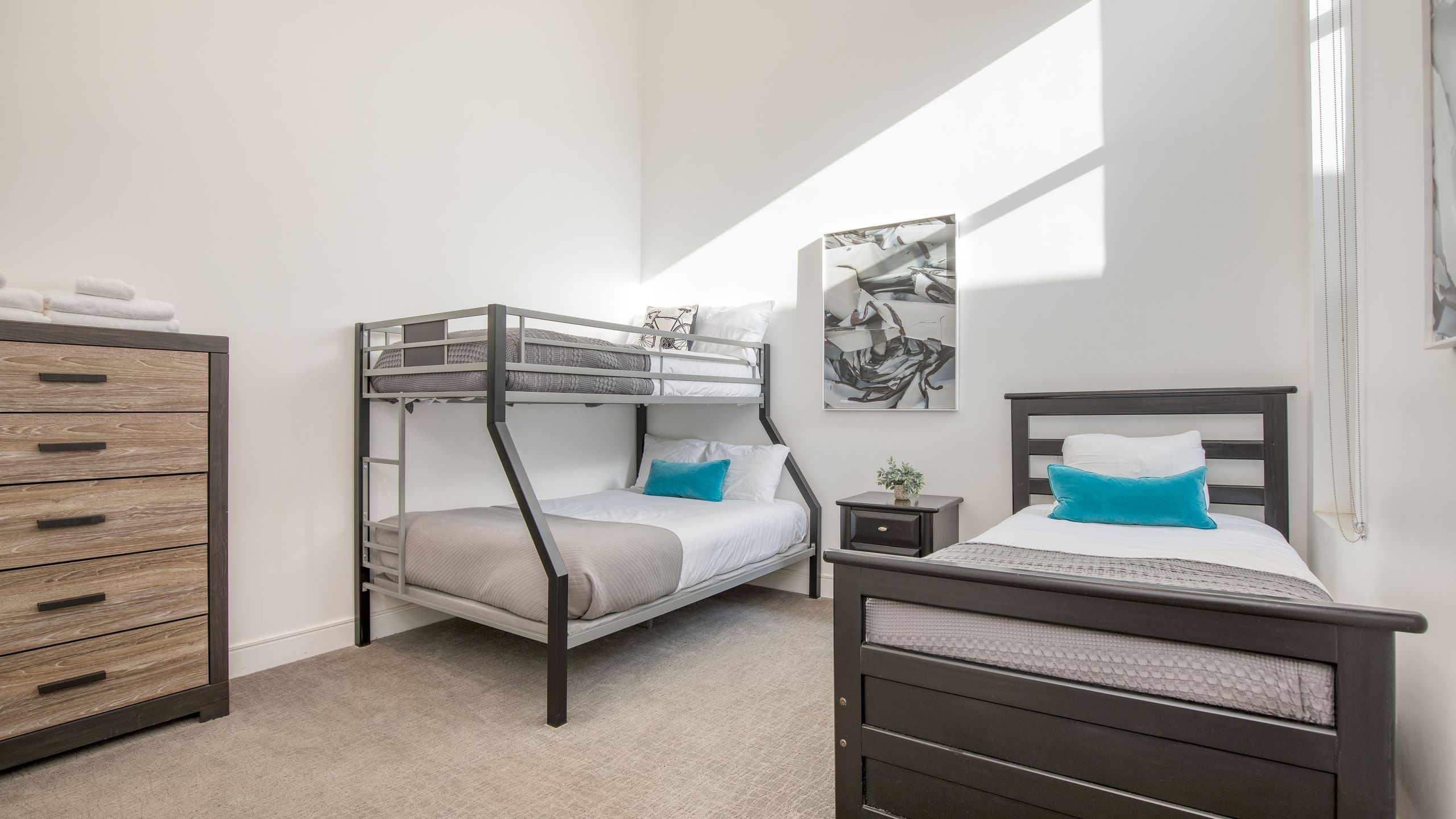 Sleeps 40 | 3 Luxe Villas next to Empire Polo Club | Putting Green & Pickleball | Photo 29