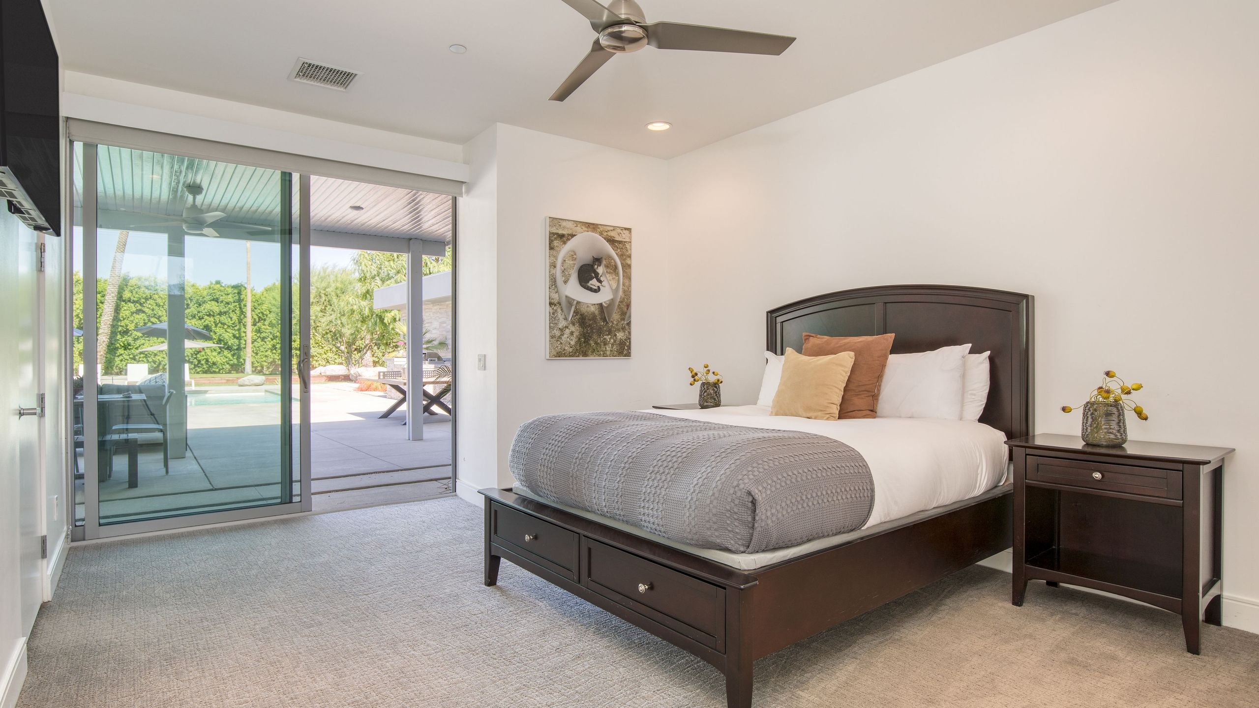 Sleeps 40 | 3 Luxe Villas next to Empire Polo Club | Putting Green & Pickleball | Photo 25