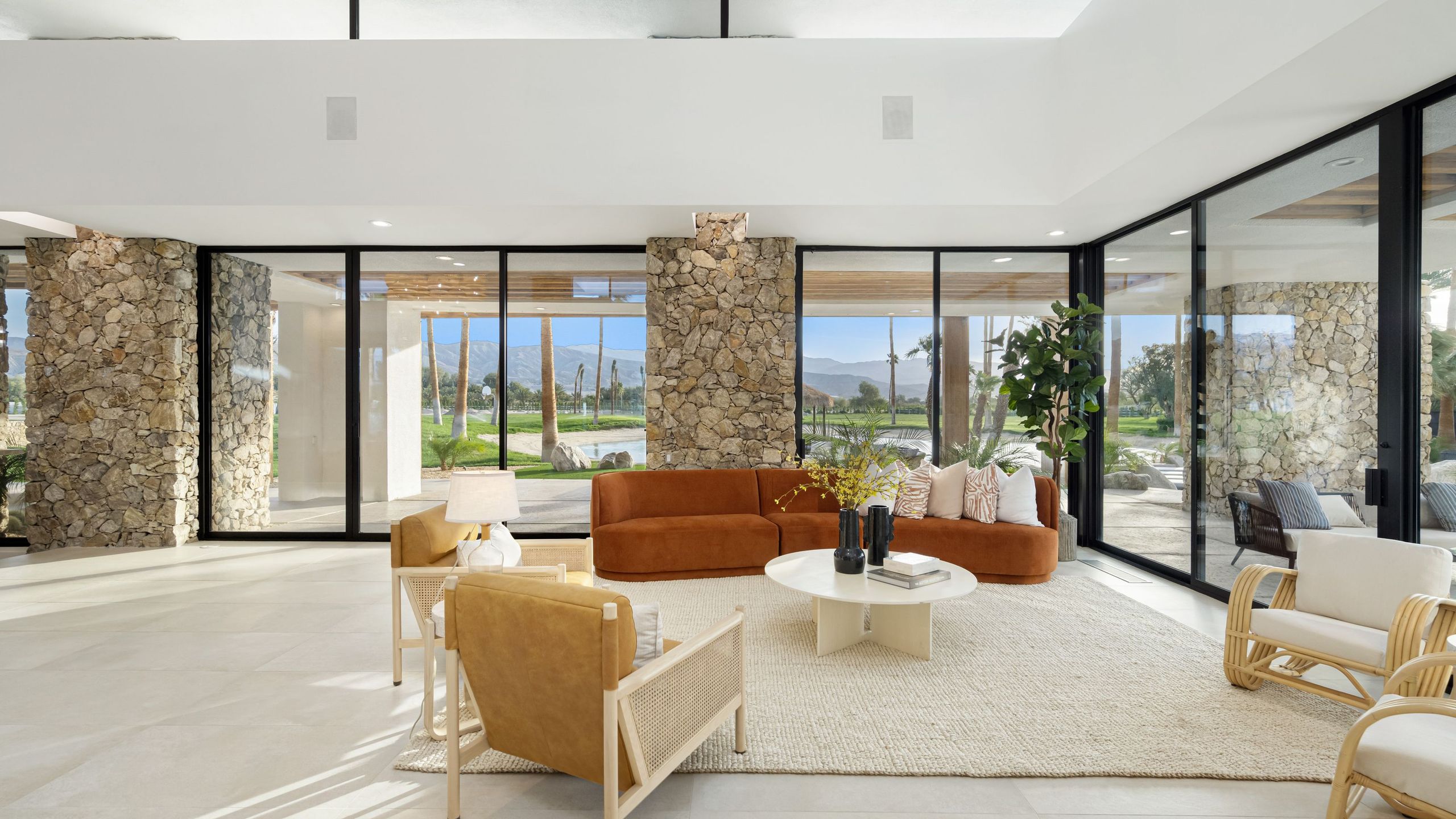 The Bravo Beach Club | Tennis, Beach, Basketball, Golf | Ultra-Luxe Compound | Photo 38